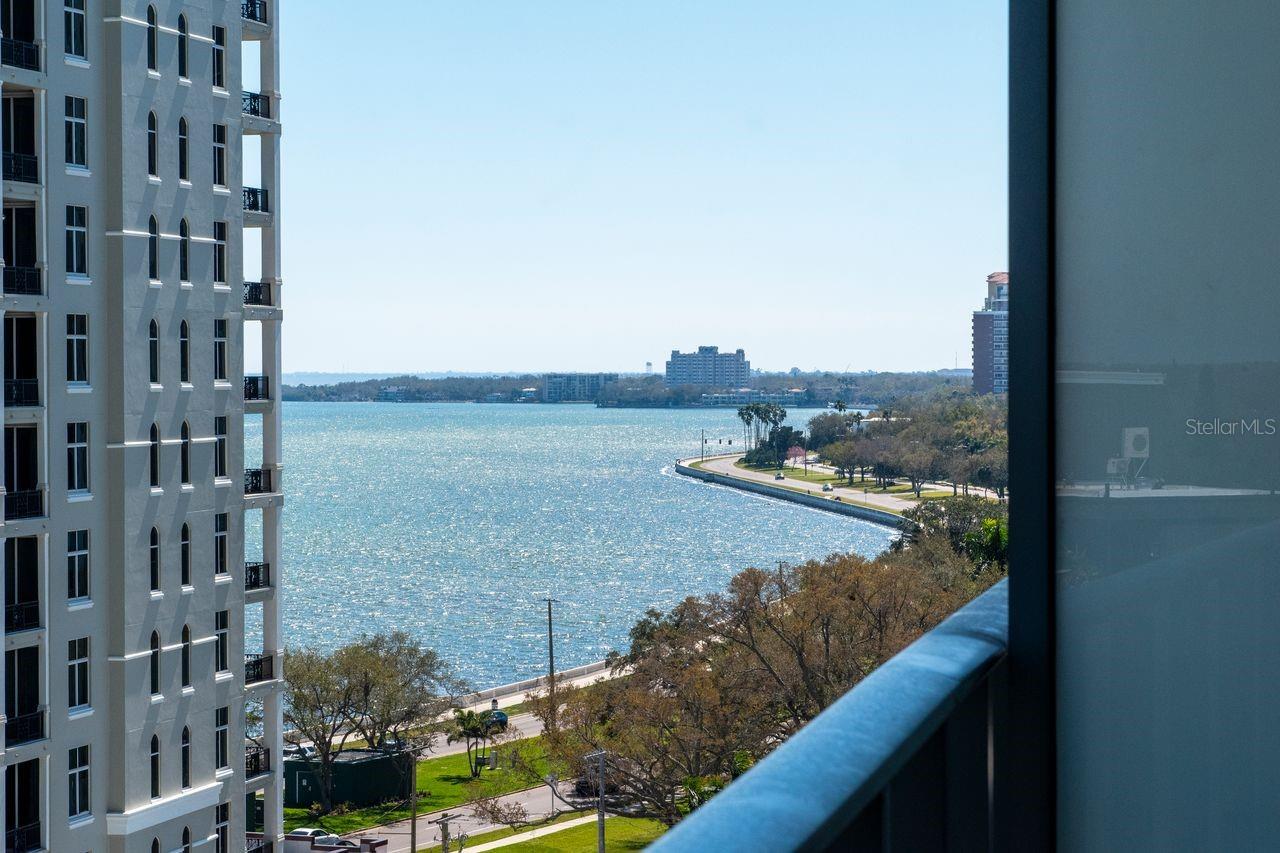 Listing photo id 34 for 3015 Ysabella Avenue 903