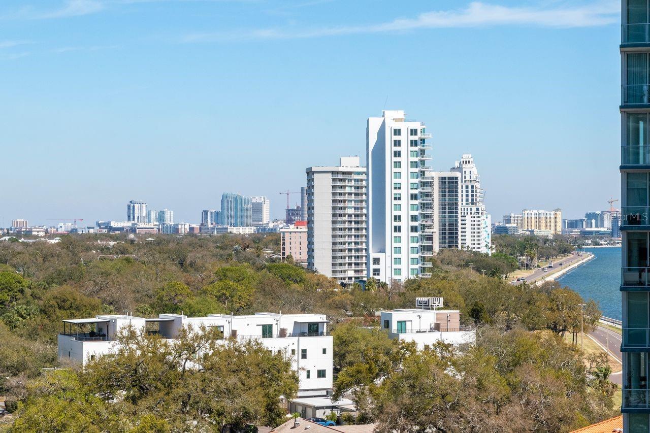 Listing photo id 35 for 3015 Ysabella Avenue 903