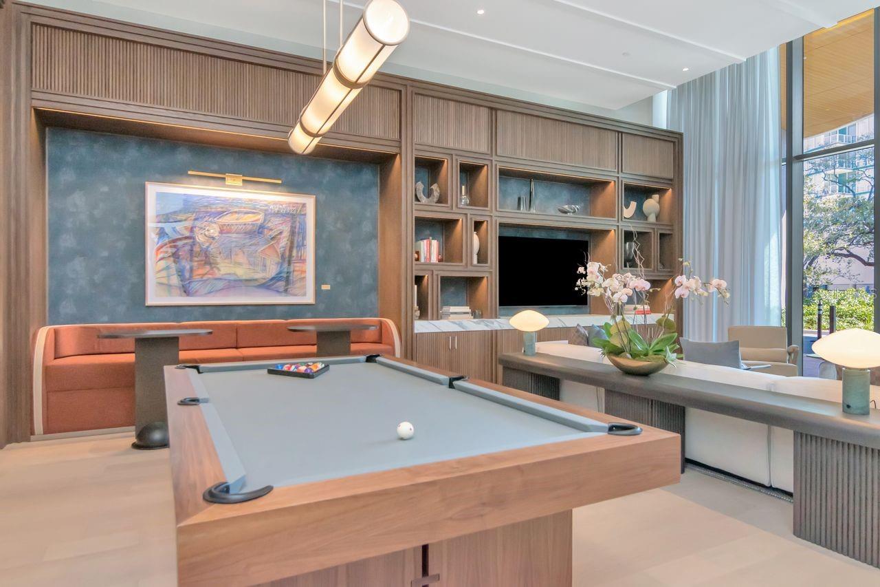 Listing photo id 40 for 3015 Ysabella Avenue 903