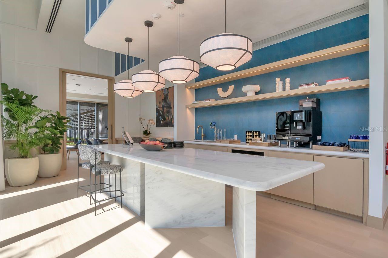 Listing photo id 43 for 3015 Ysabella Avenue 903