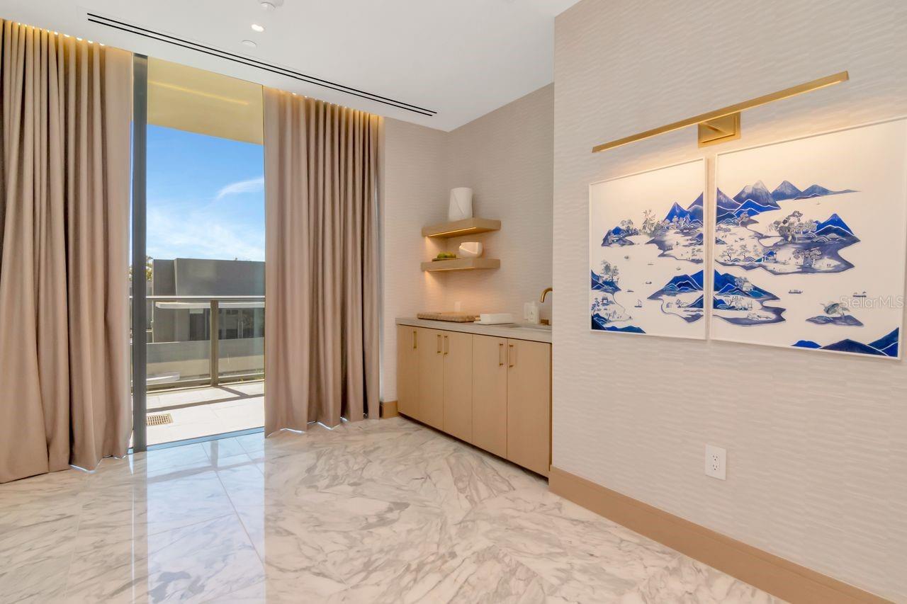 Listing photo id 57 for 3015 Ysabella Avenue 903