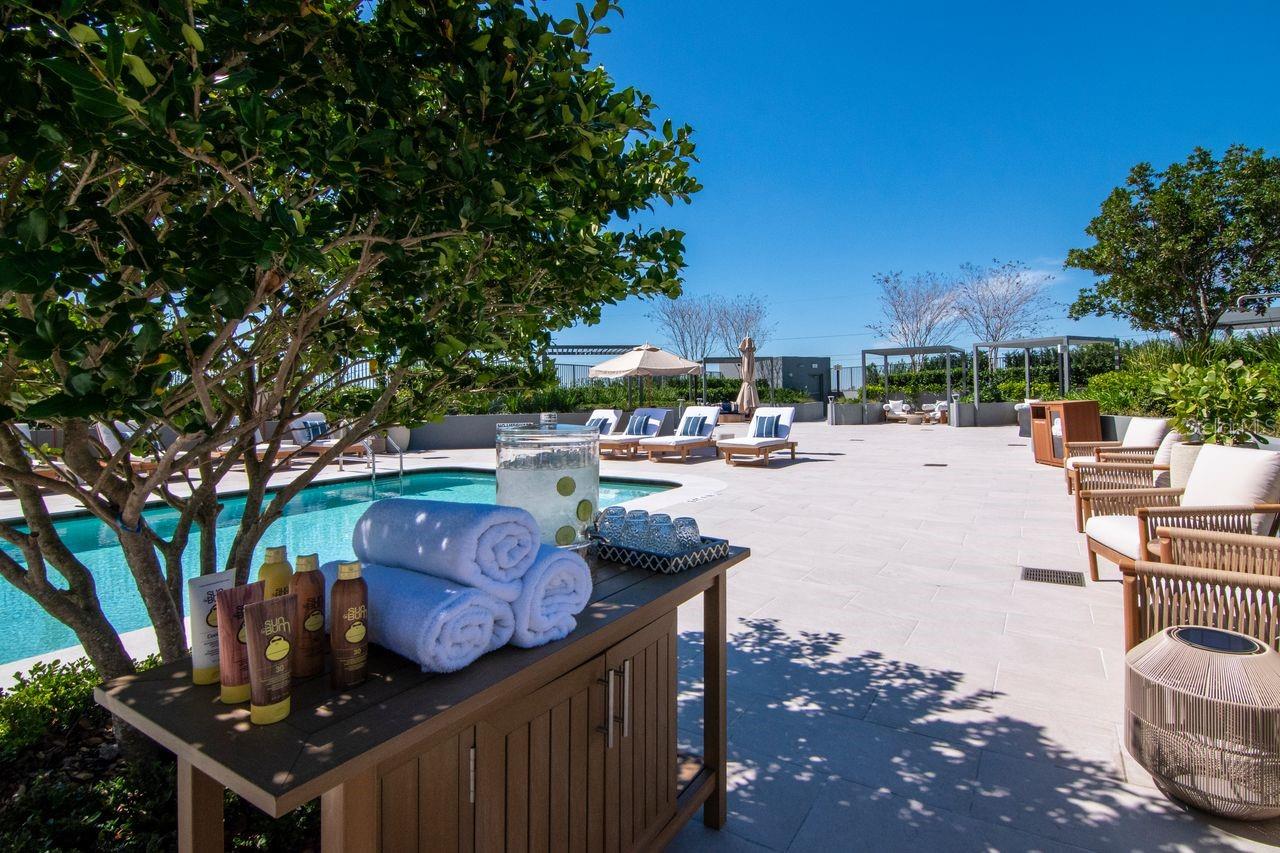 Listing photo id 72 for 3015 Ysabella Avenue 903