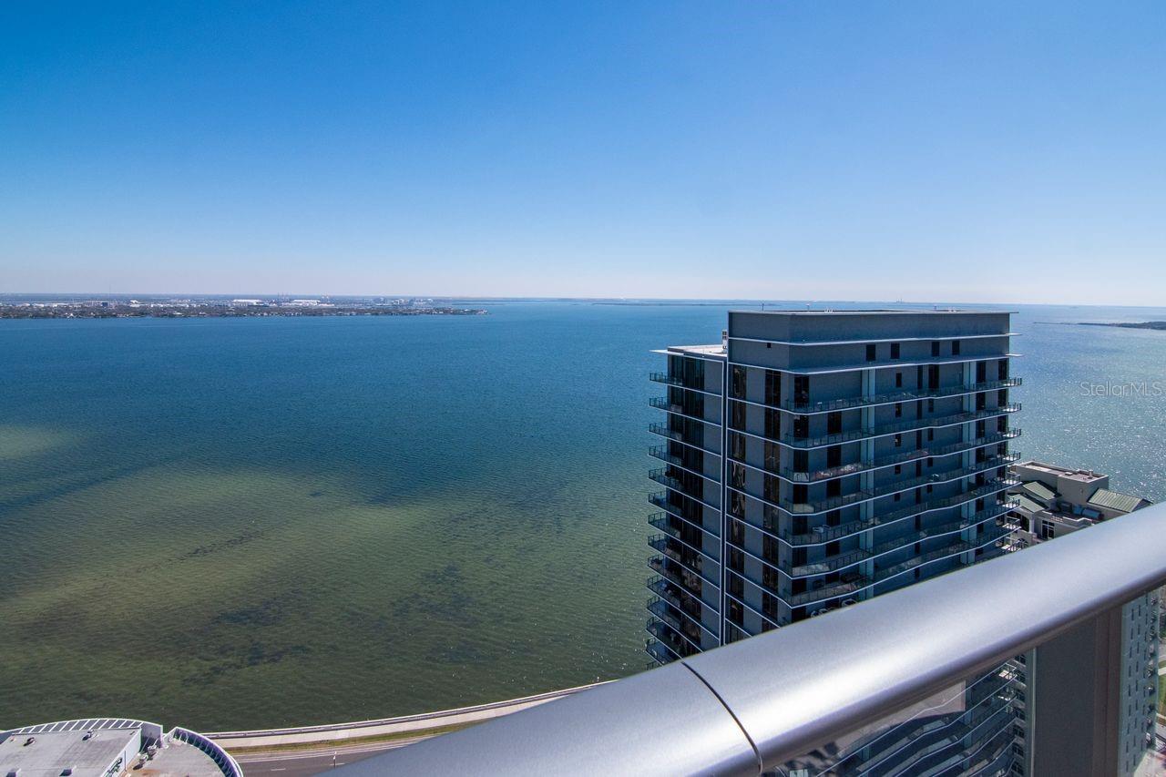 Listing photo id 77 for 3015 Ysabella Avenue 903