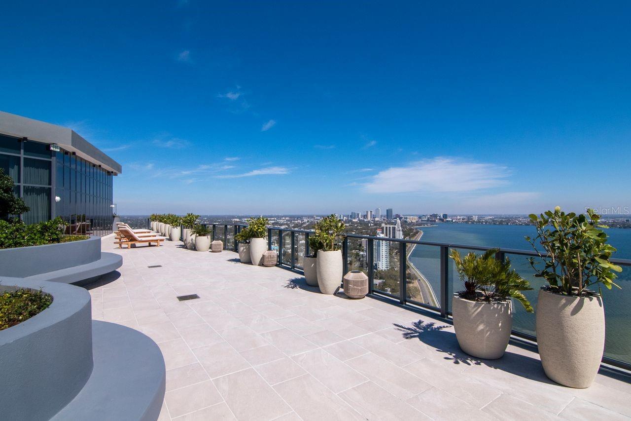 Listing photo id 83 for 3015 Ysabella Avenue 903