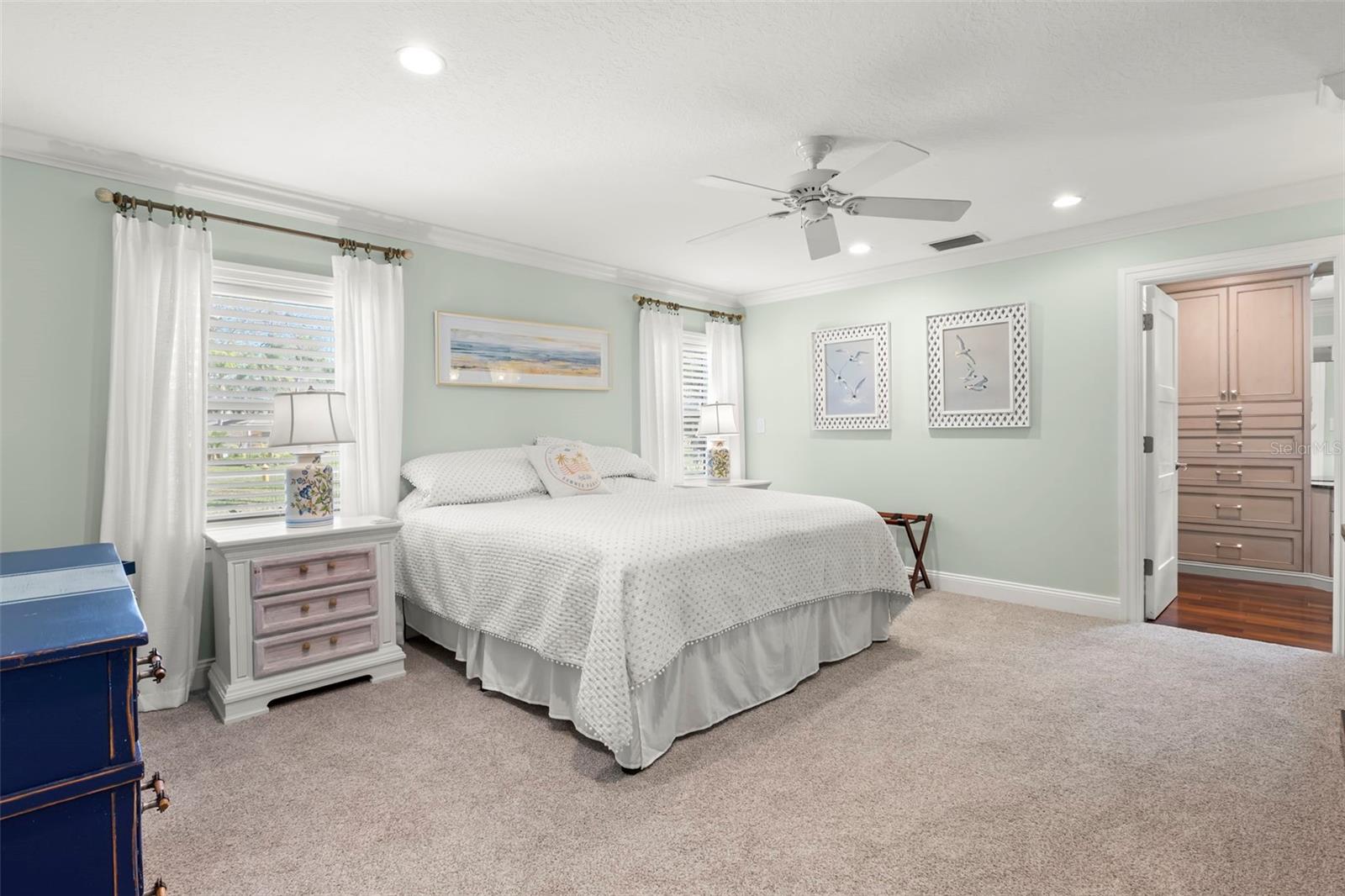 Listing photo id 33 for 101 Shore Drive