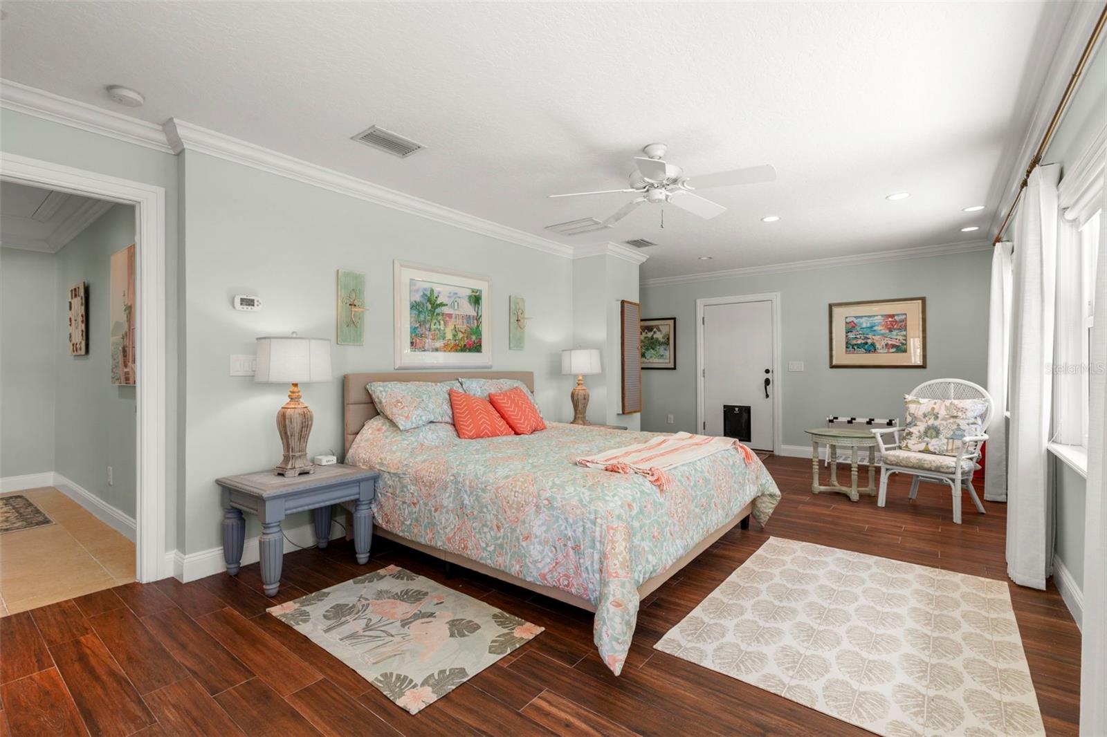 Listing photo id 41 for 101 Shore Drive