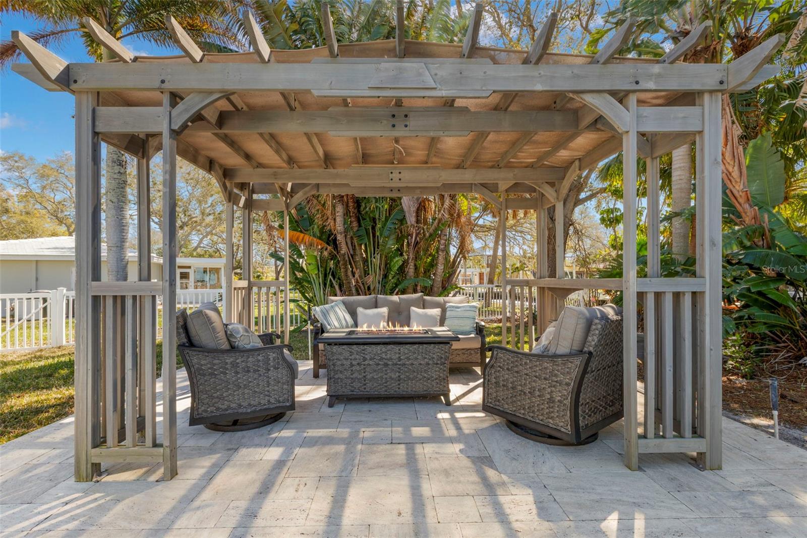 Listing photo id 47 for 101 Shore Drive