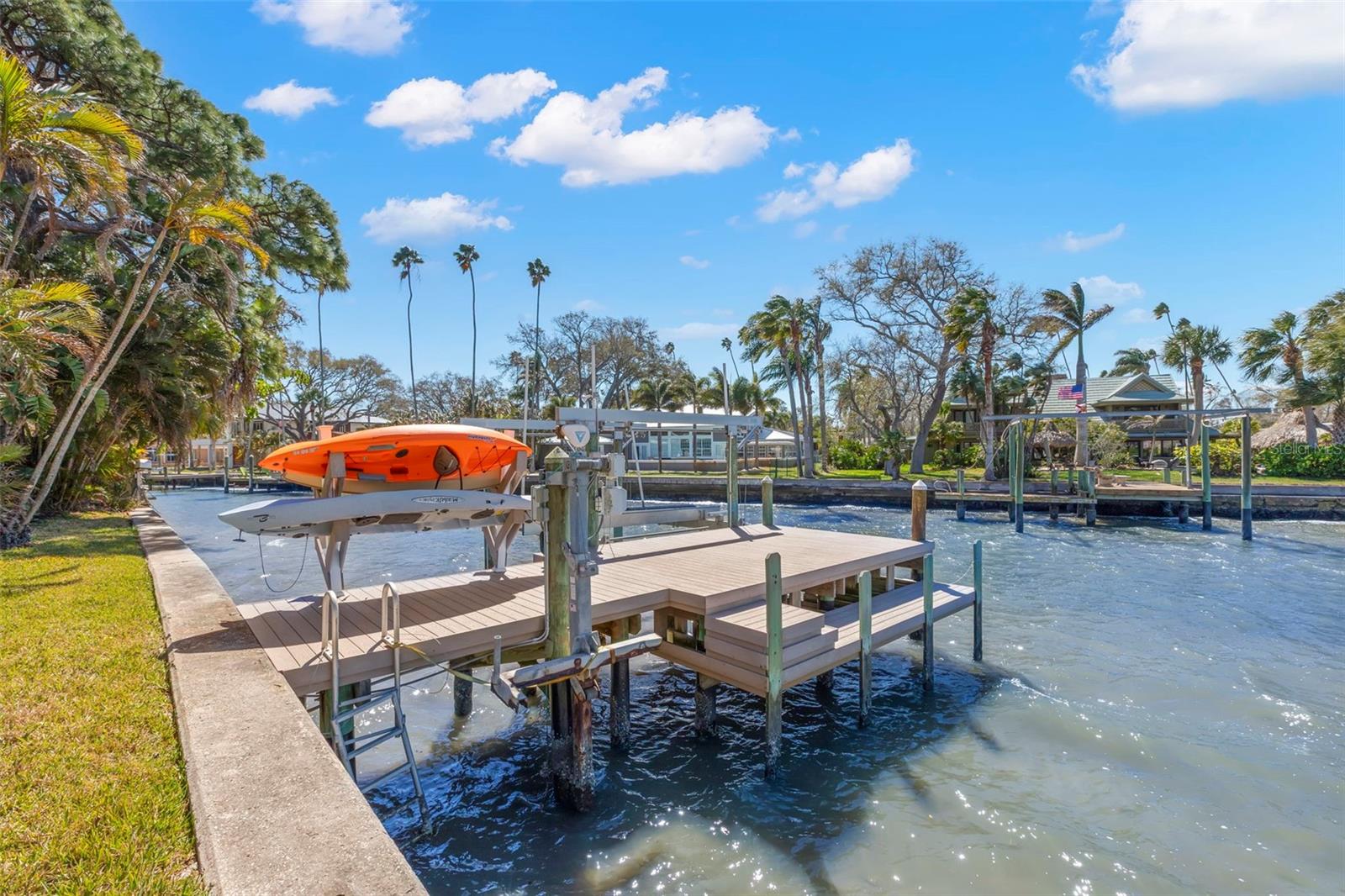 Listing photo id 55 for 101 Shore Drive