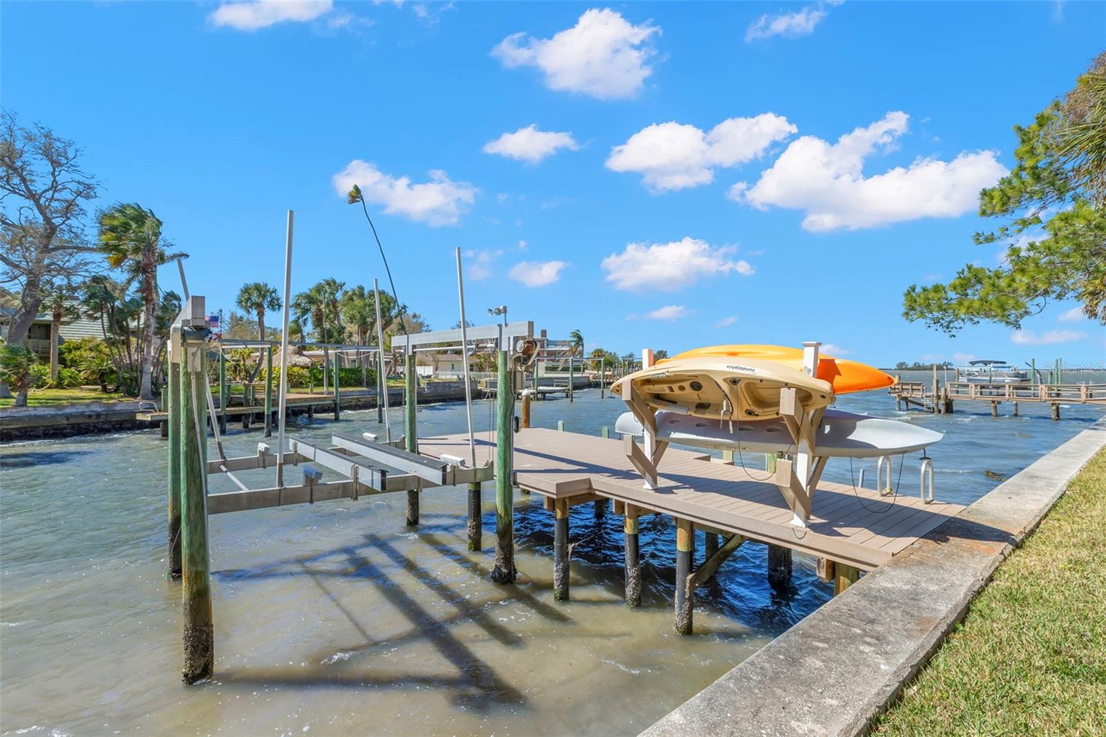 Listing photo id 56 for 101 Shore Drive