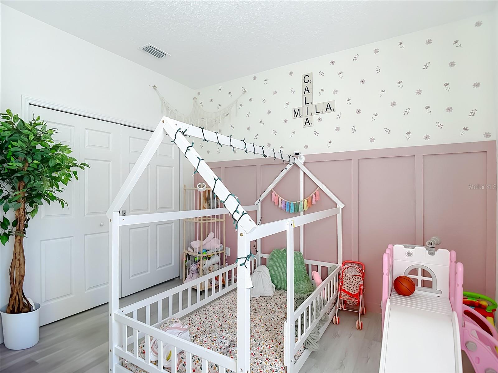 Image 9 of 14 For 1747 Oak Street