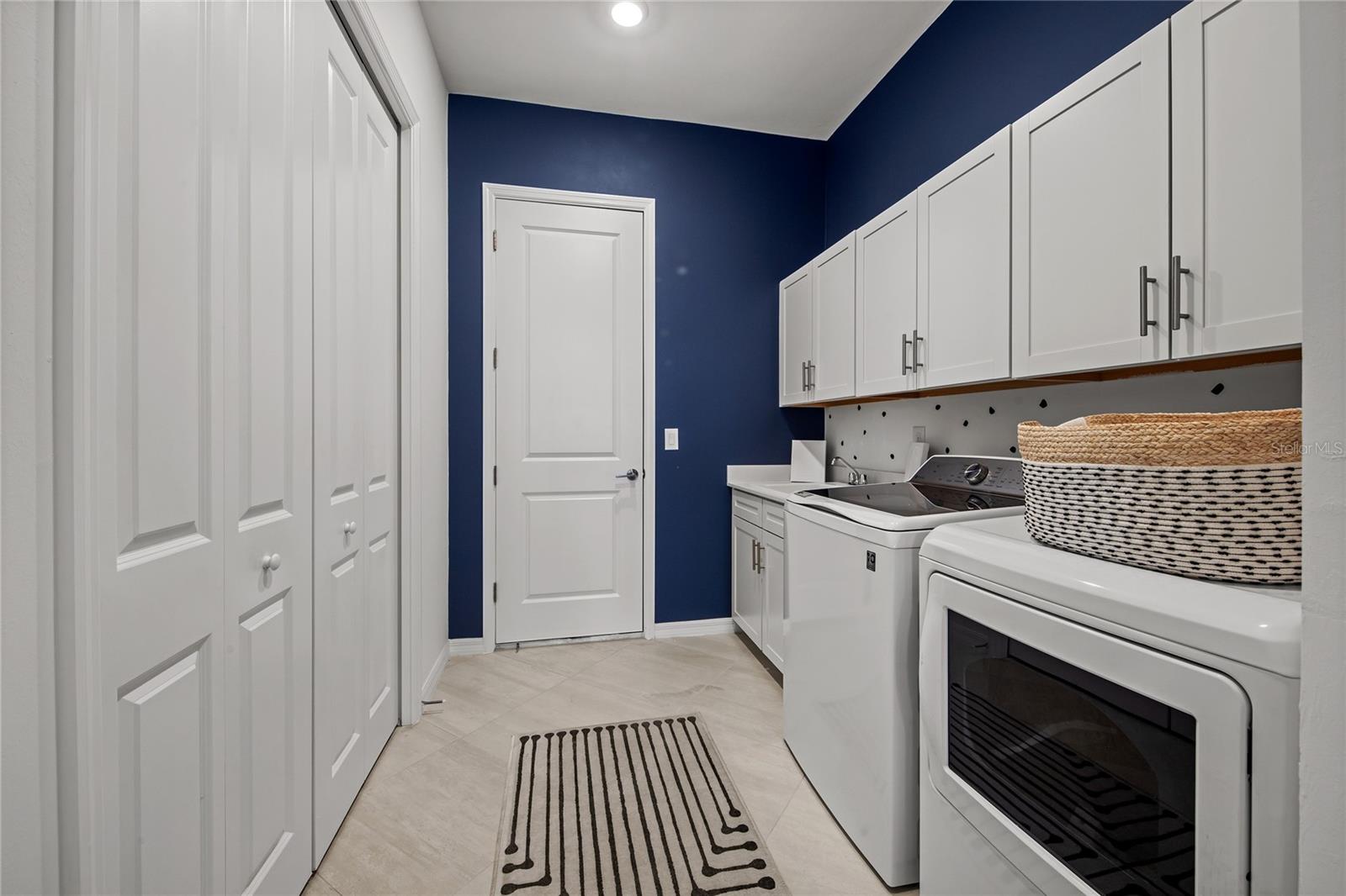 Image 36 of 42 For 17200 Albatross Road