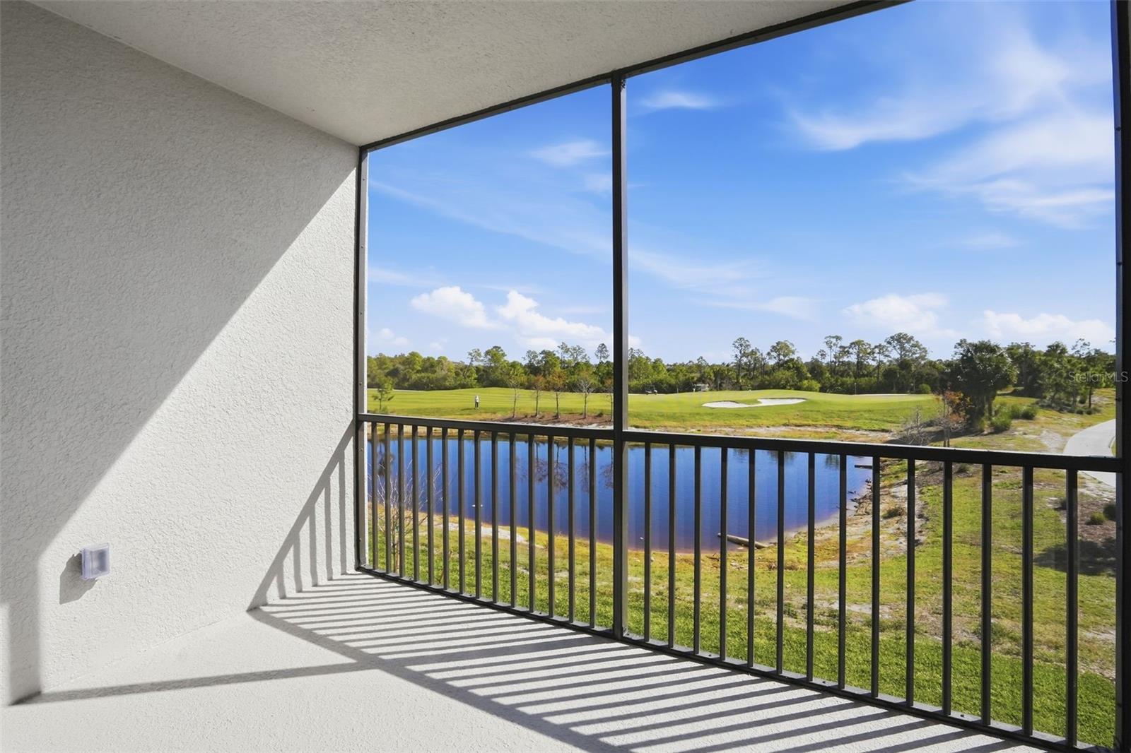 Image 23 of 25 For 17570 Opal Sand Drive 205