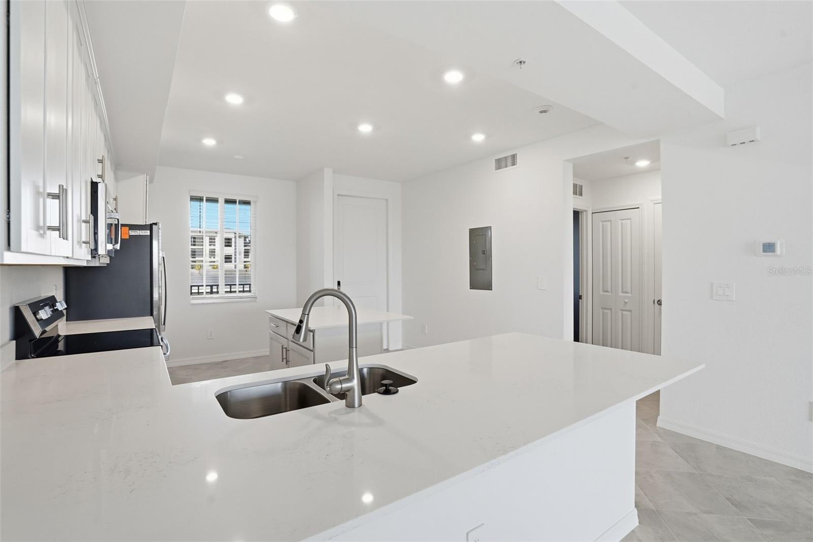 Image 8 of 25 For 17570 Opal Sand Drive 205