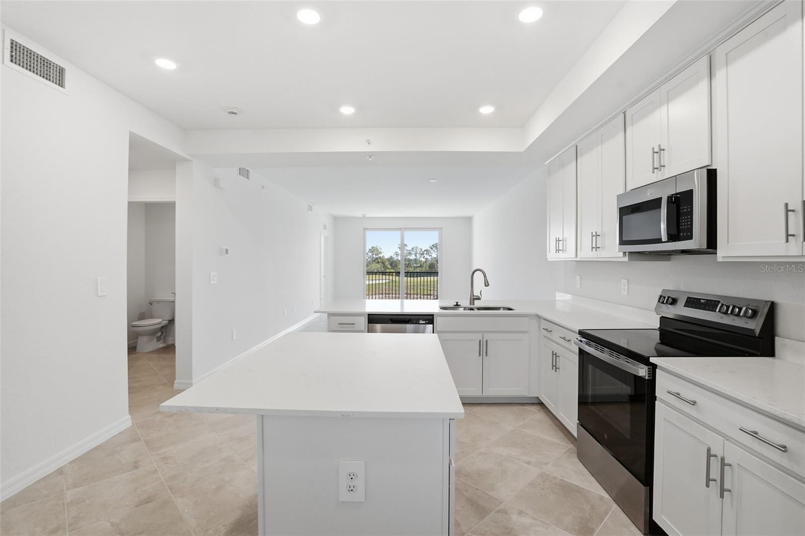 Image 9 of 25 For 17570 Opal Sand Drive 205