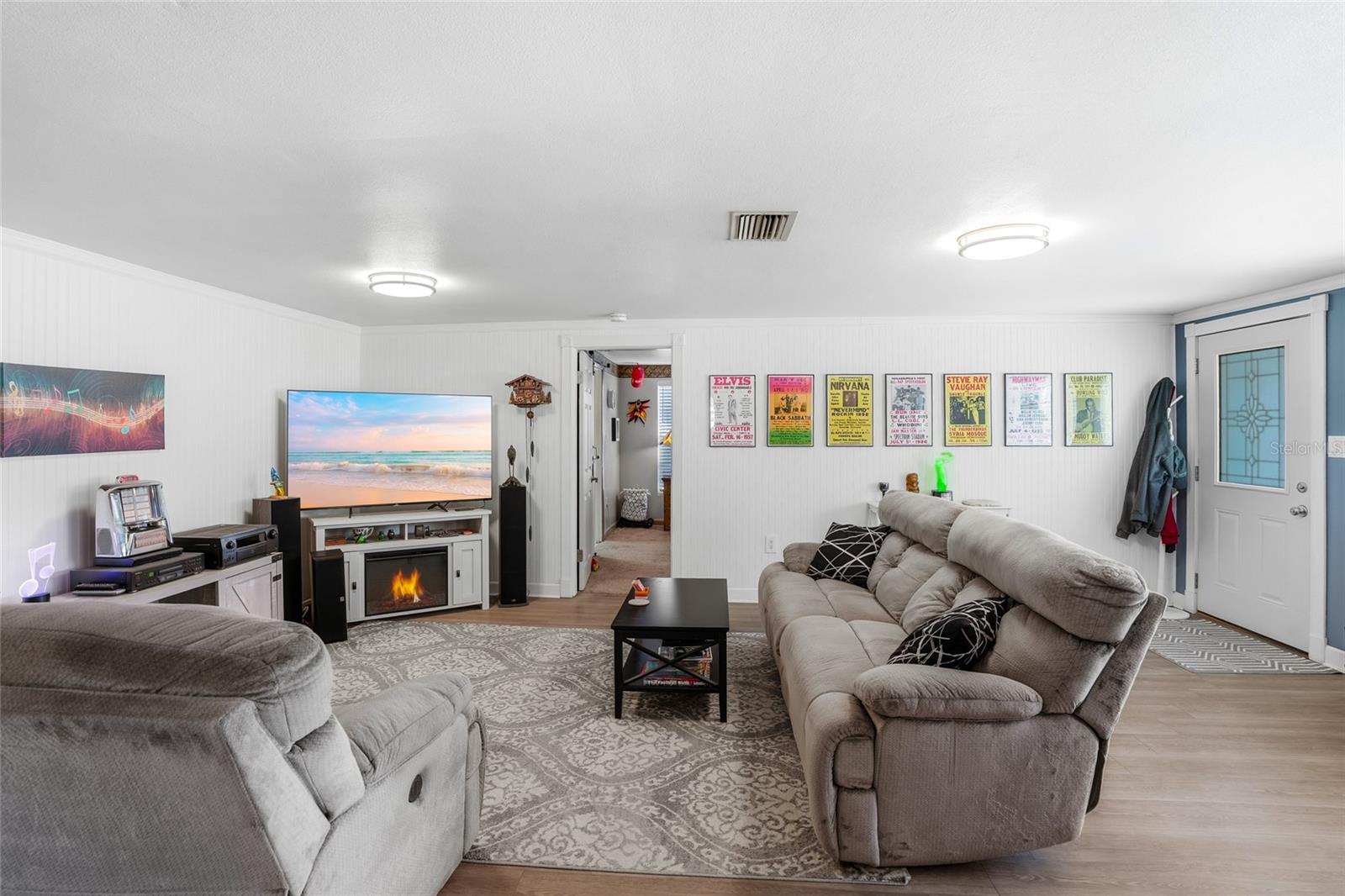 Image 7 of 38 For 4718 Alpine Road