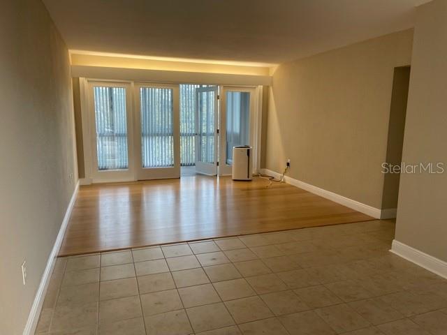 Image 4 of 14 For 200 Betty Lane 3e