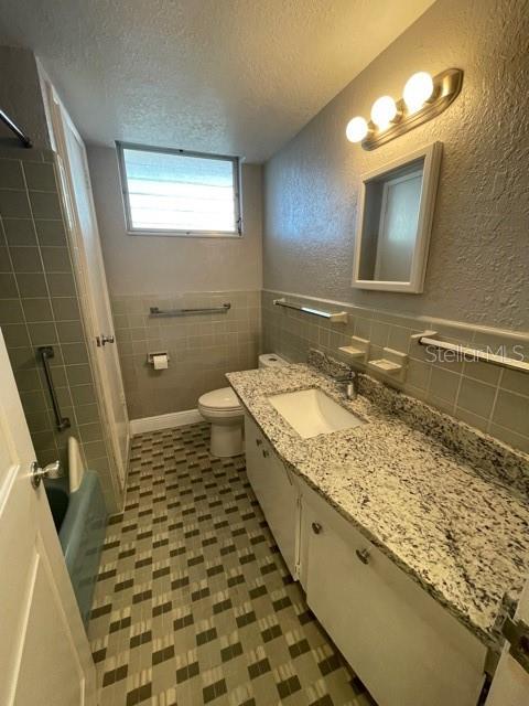 Image 8 of 14 For 200 Betty Lane 3e