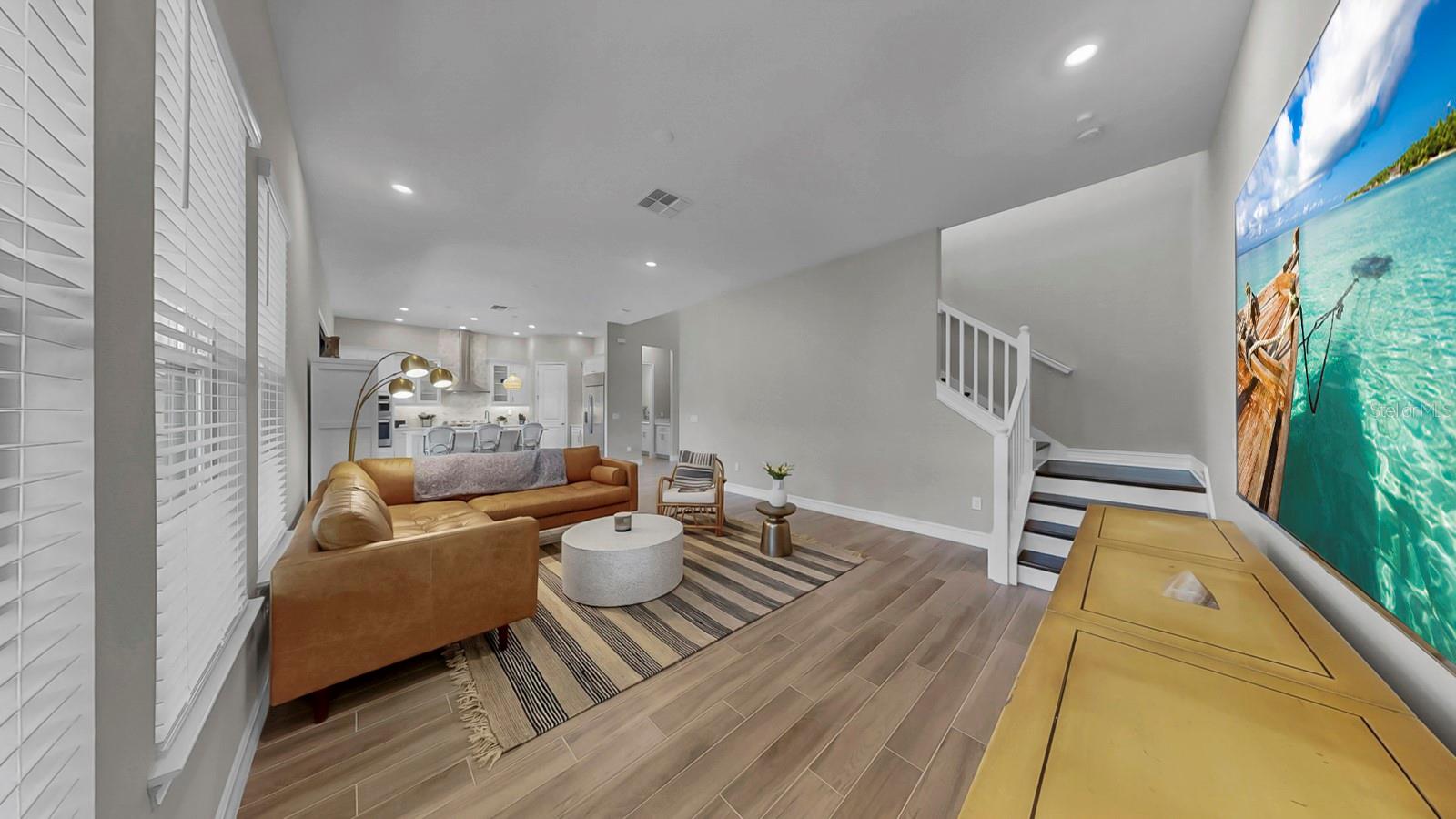 Image 16 of 51 For 2636 Yellow Sundial Loop