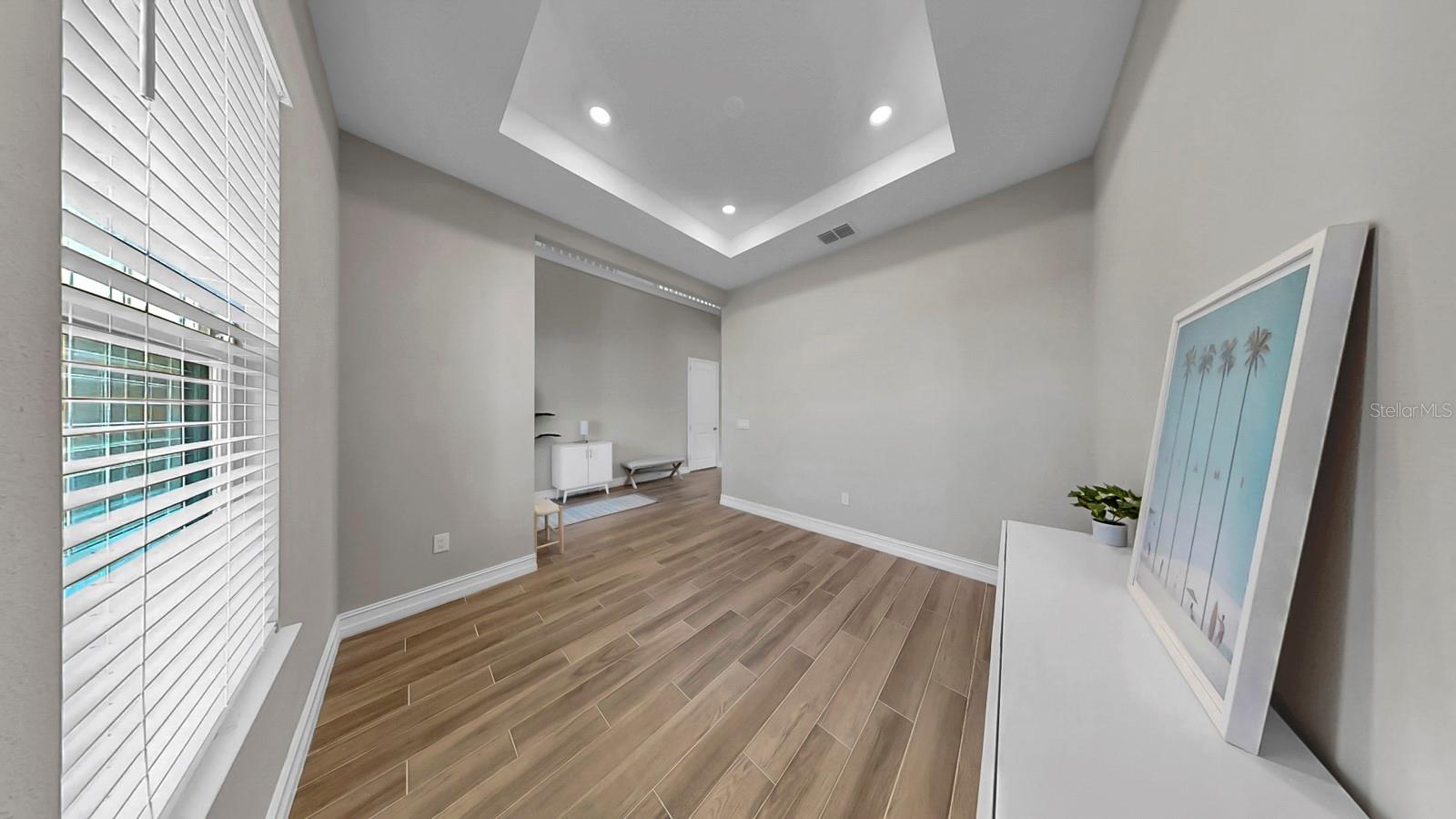 Image 18 of 51 For 2636 Yellow Sundial Loop