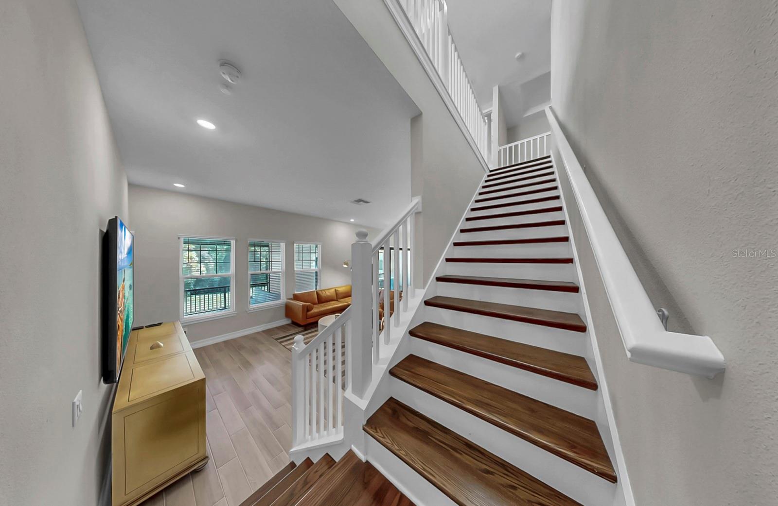 Image 23 of 51 For 2636 Yellow Sundial Loop