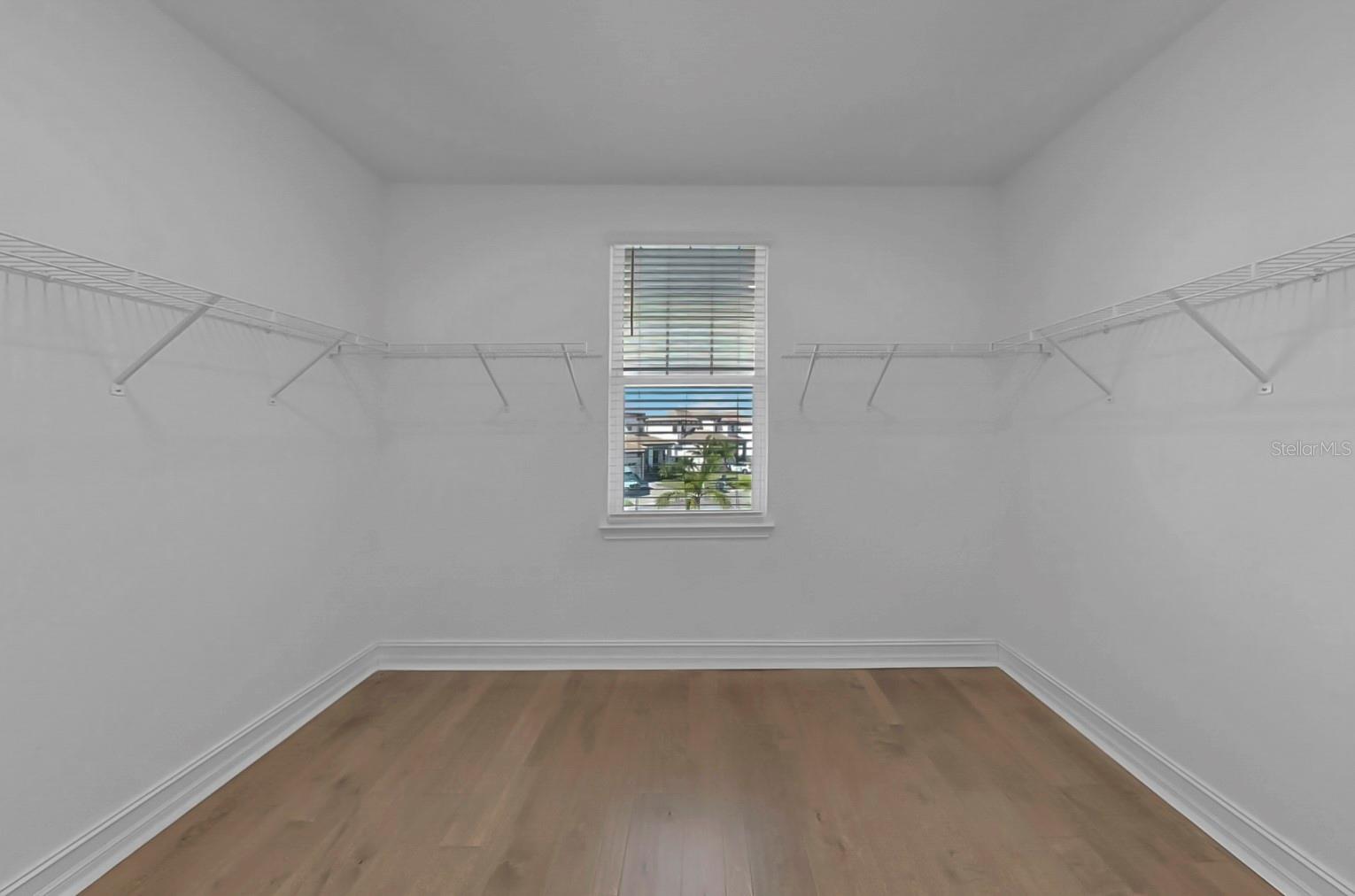 Image 29 of 51 For 2636 Yellow Sundial Loop