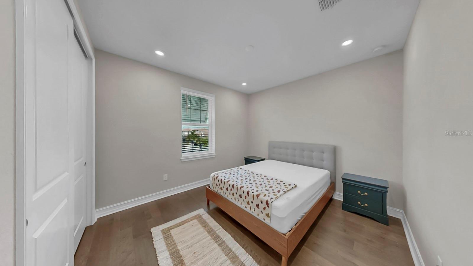 Image 32 of 51 For 2636 Yellow Sundial Loop