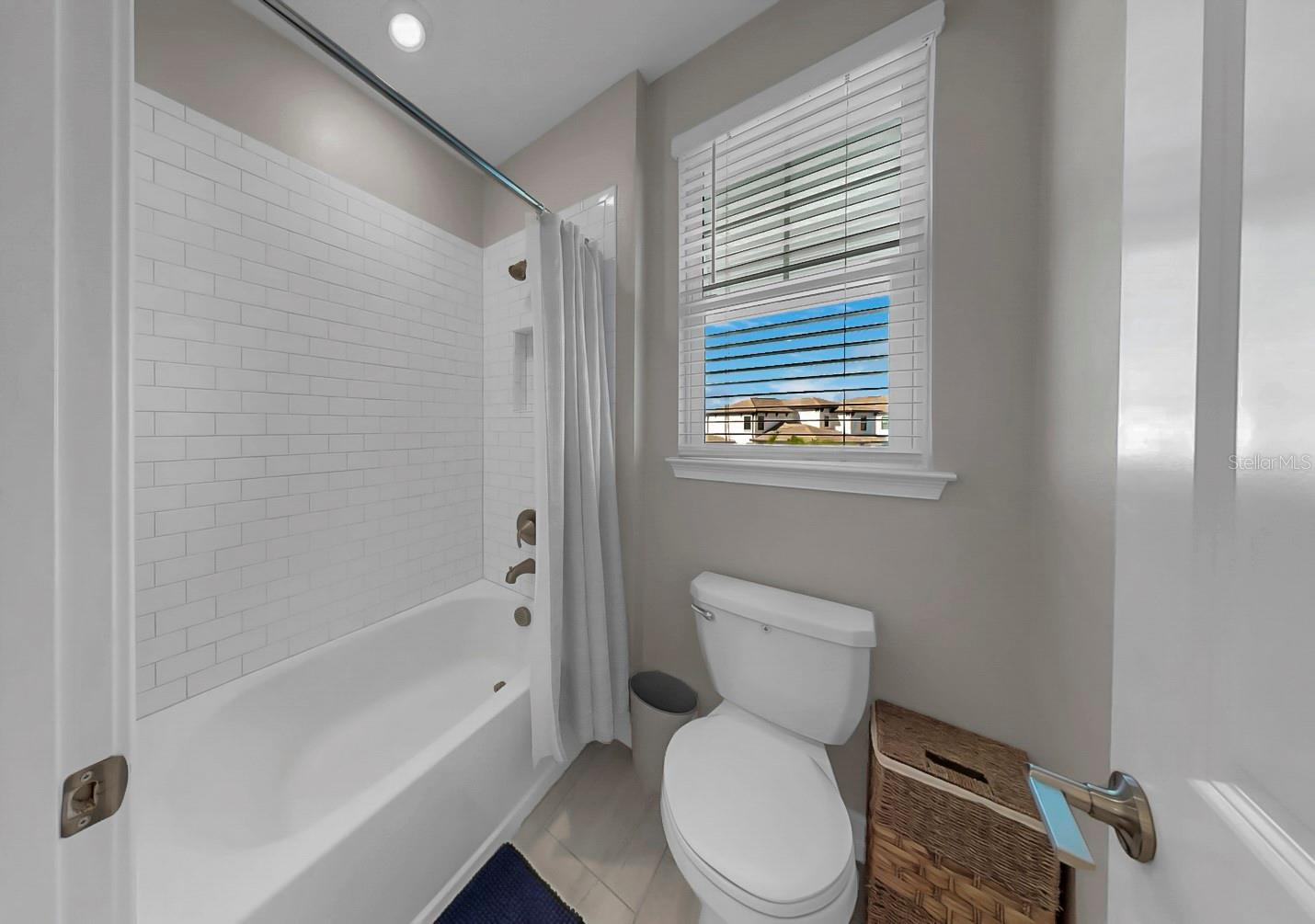 Image 34 of 51 For 2636 Yellow Sundial Loop