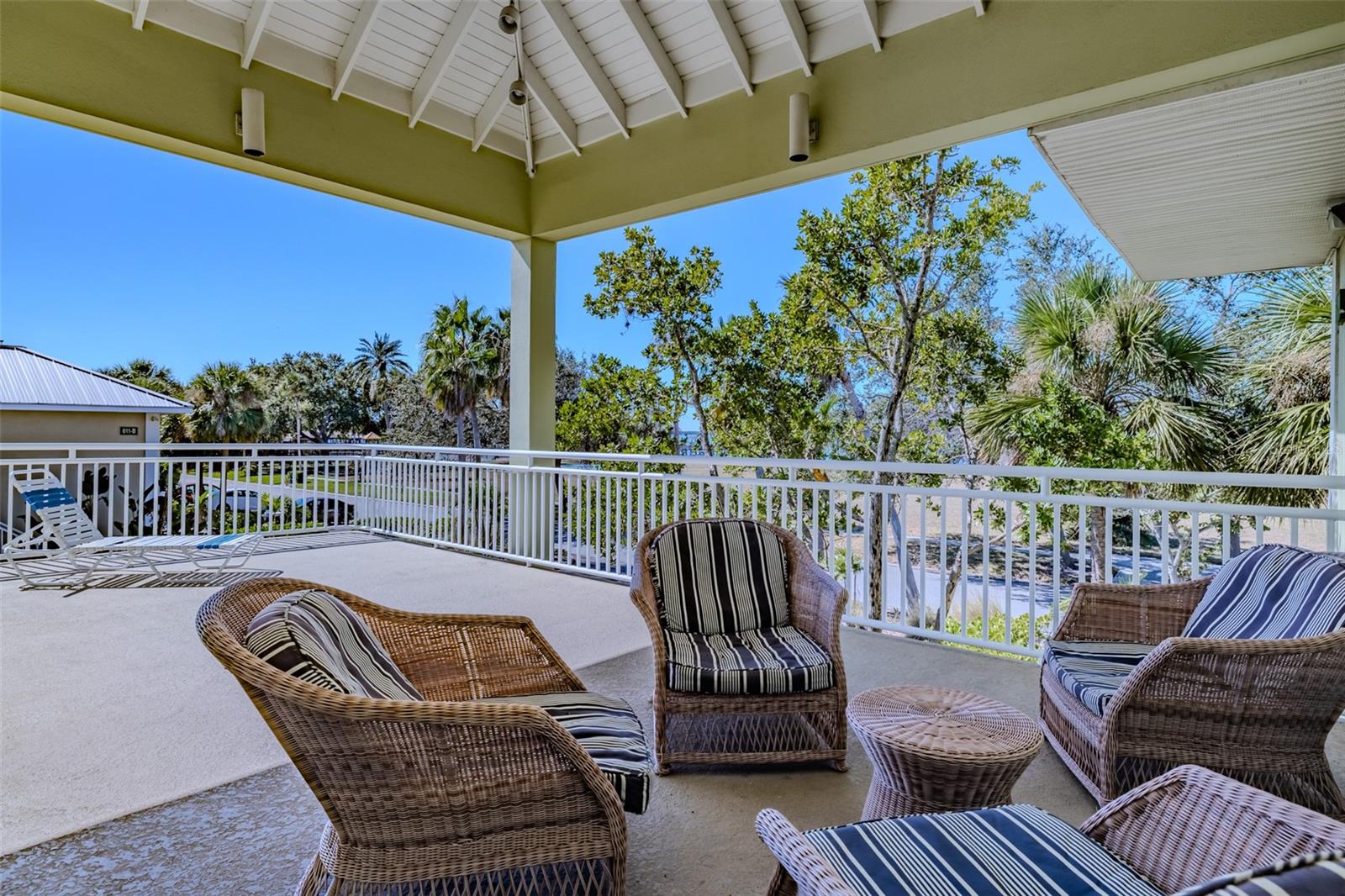 Image 76 of 88 For 577 Bahia Beach Boulevard