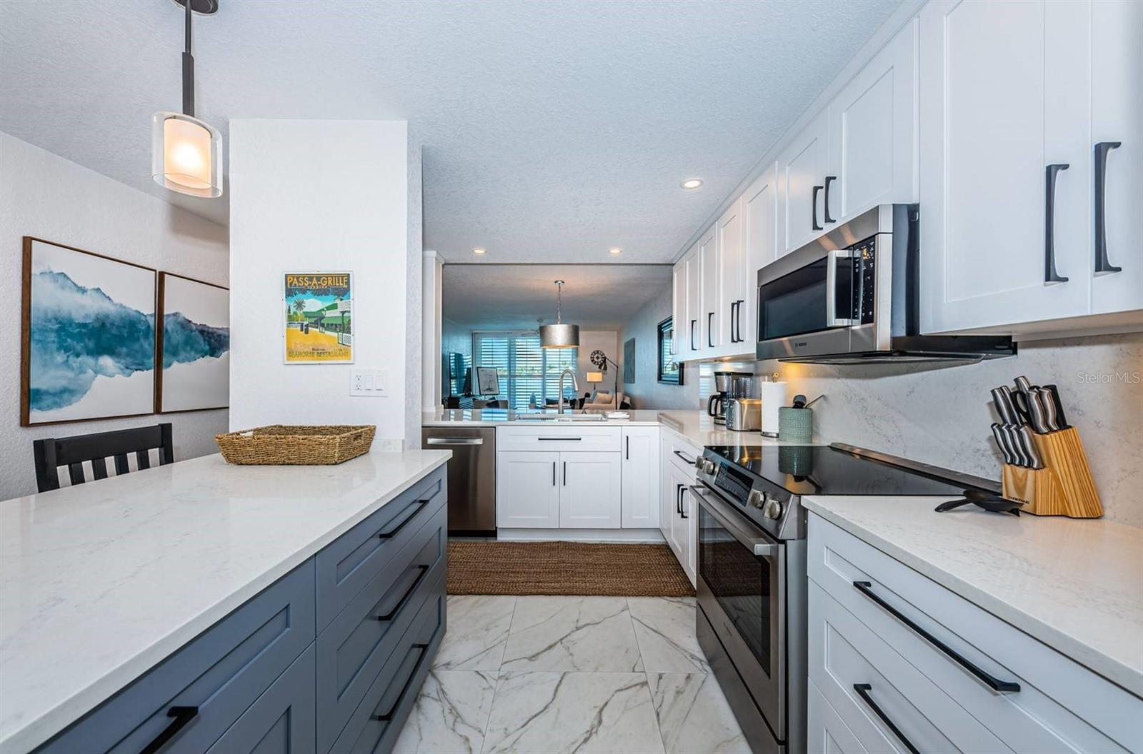 Image 5 of 24 For 6083 Bahia Del Mar Circle 159