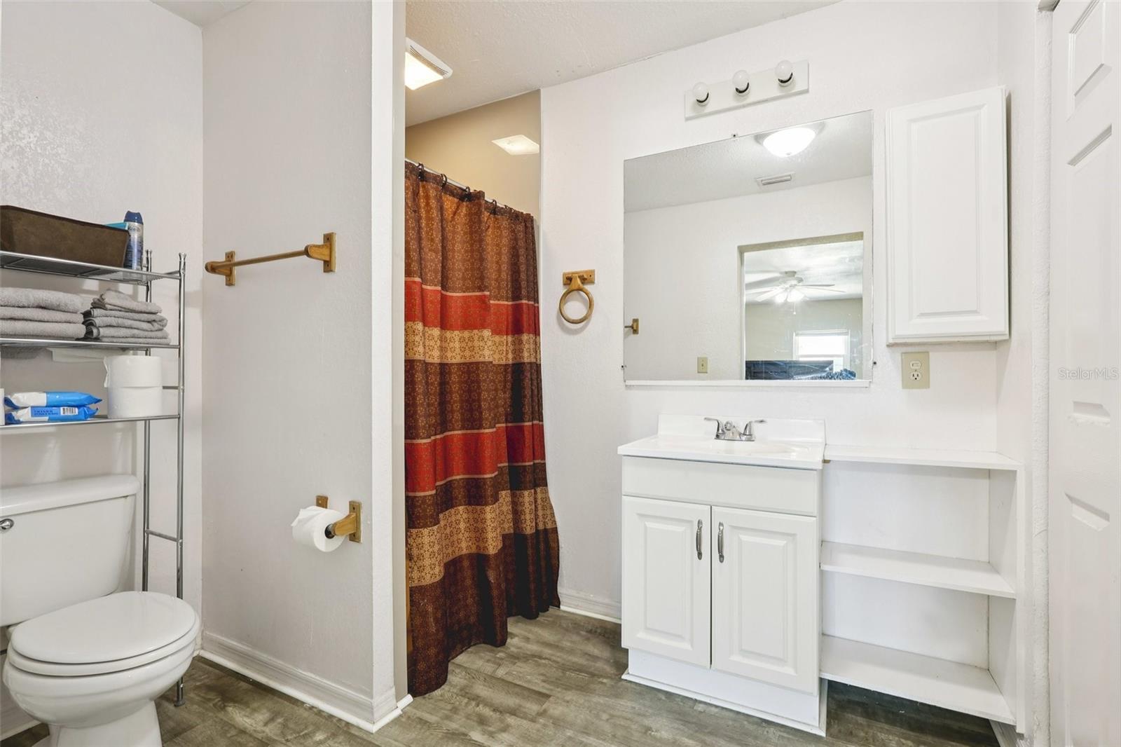 Image 15 of 23 For 713 Crestwood Drive