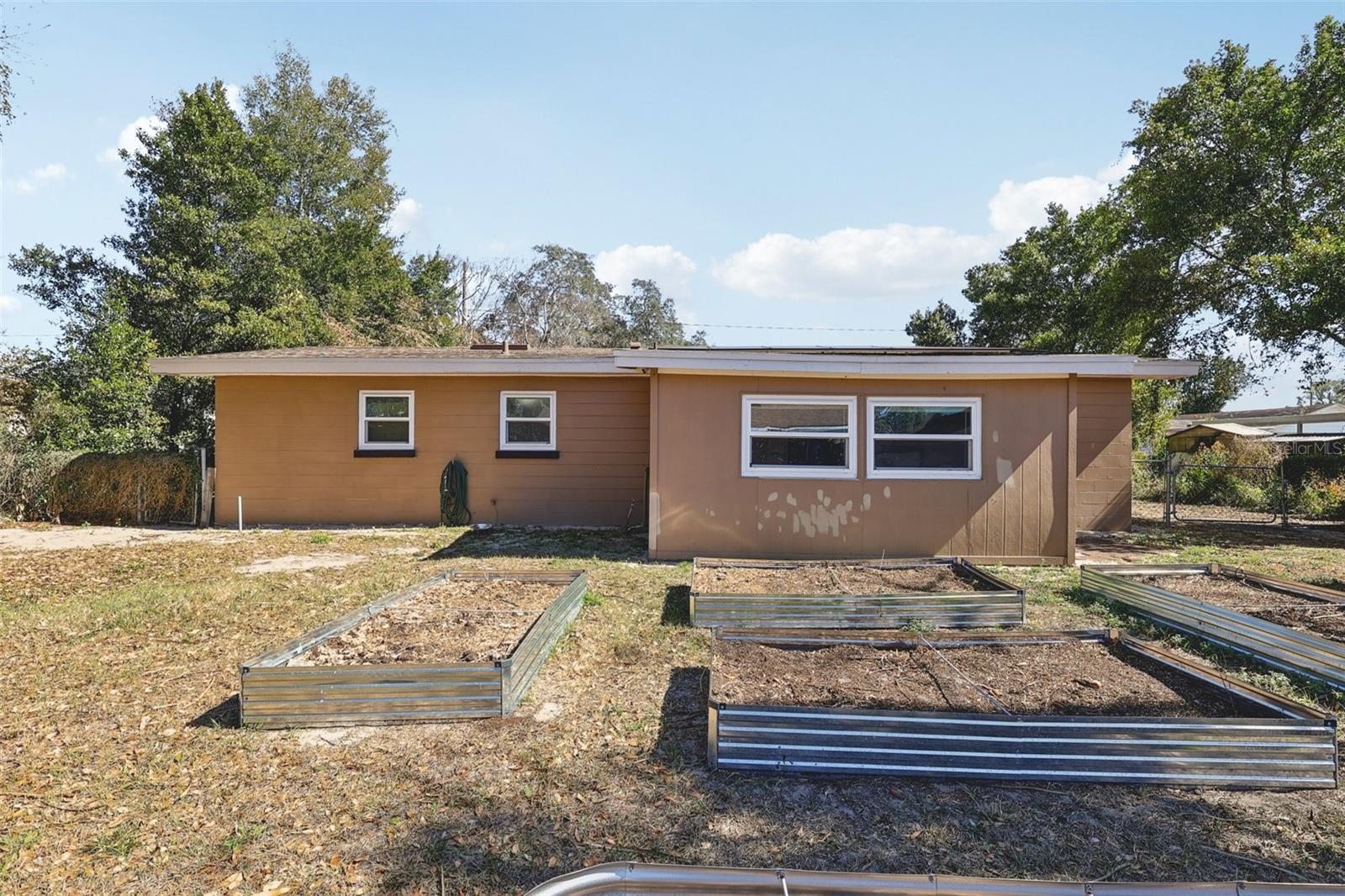 Image 17 of 23 For 713 Crestwood Drive