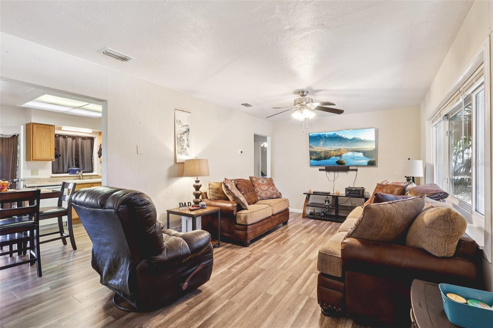 Image 3 of 23 For 713 Crestwood Drive