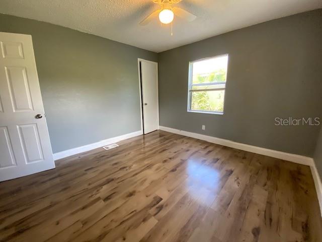 Image 15 of 36 For 2511 10th Avenue S