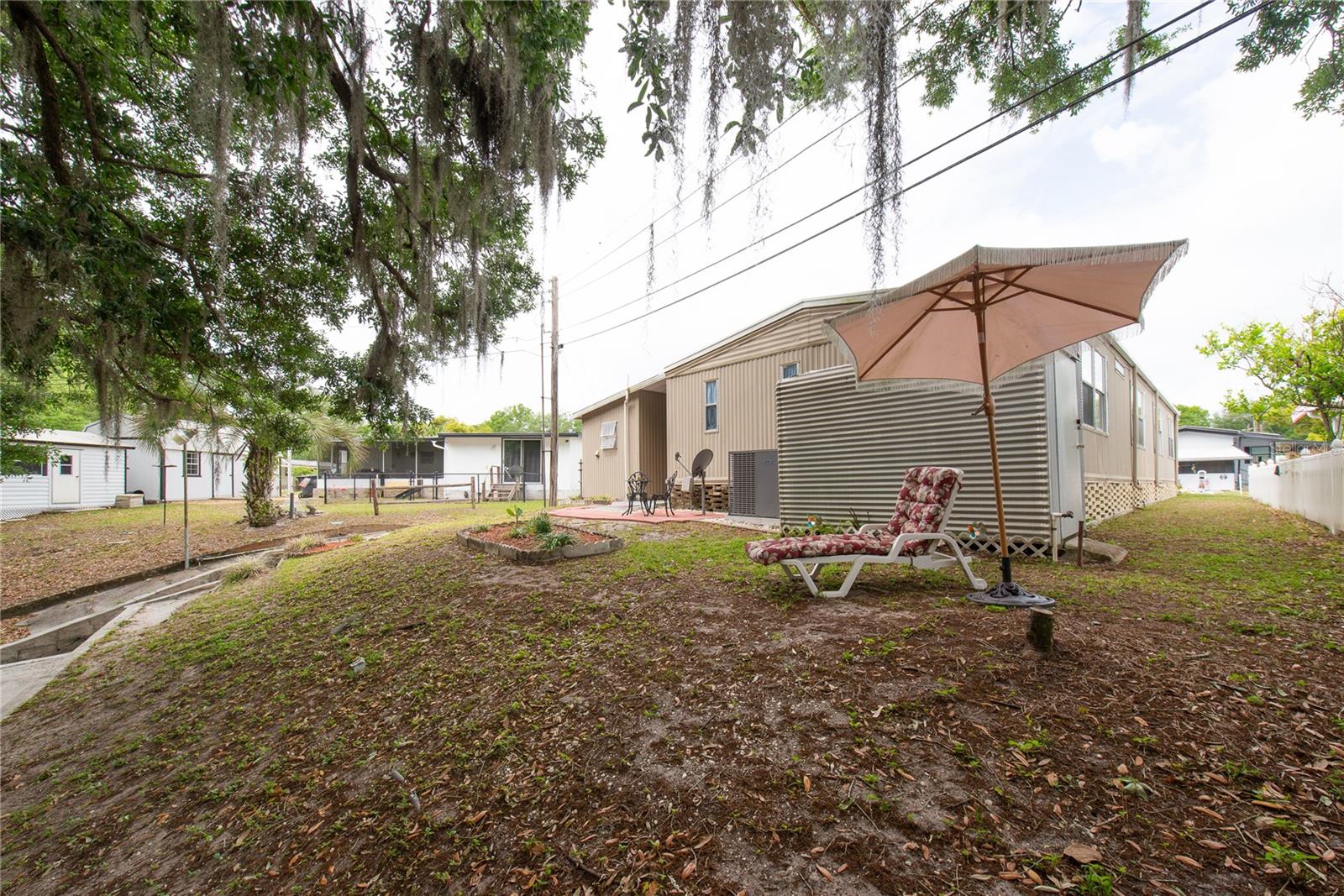 Image 25 of 44 For 1934 Blue Lake Drive