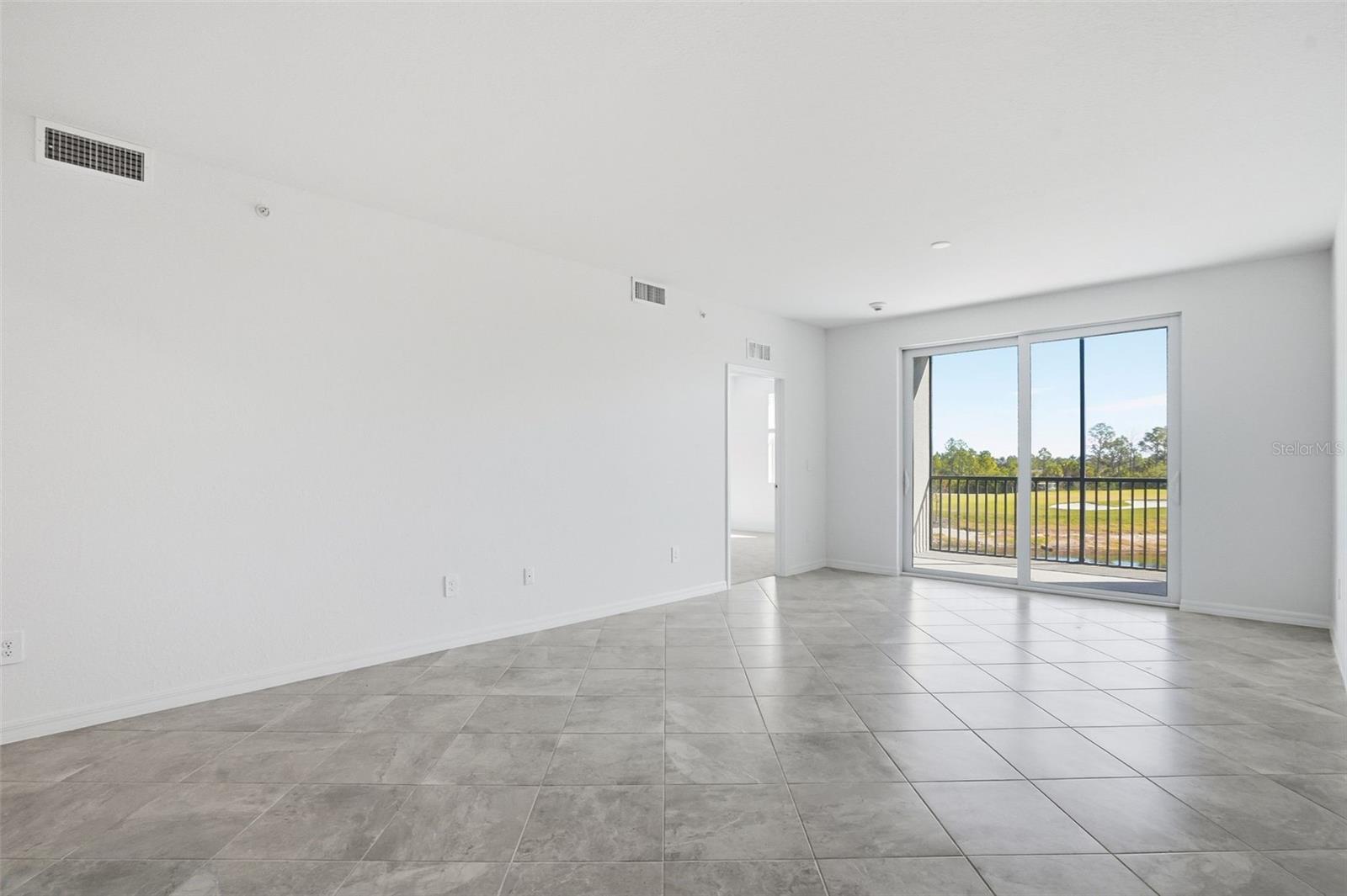 Image 9 of 20 For 17570 Opal Sand Drive 304