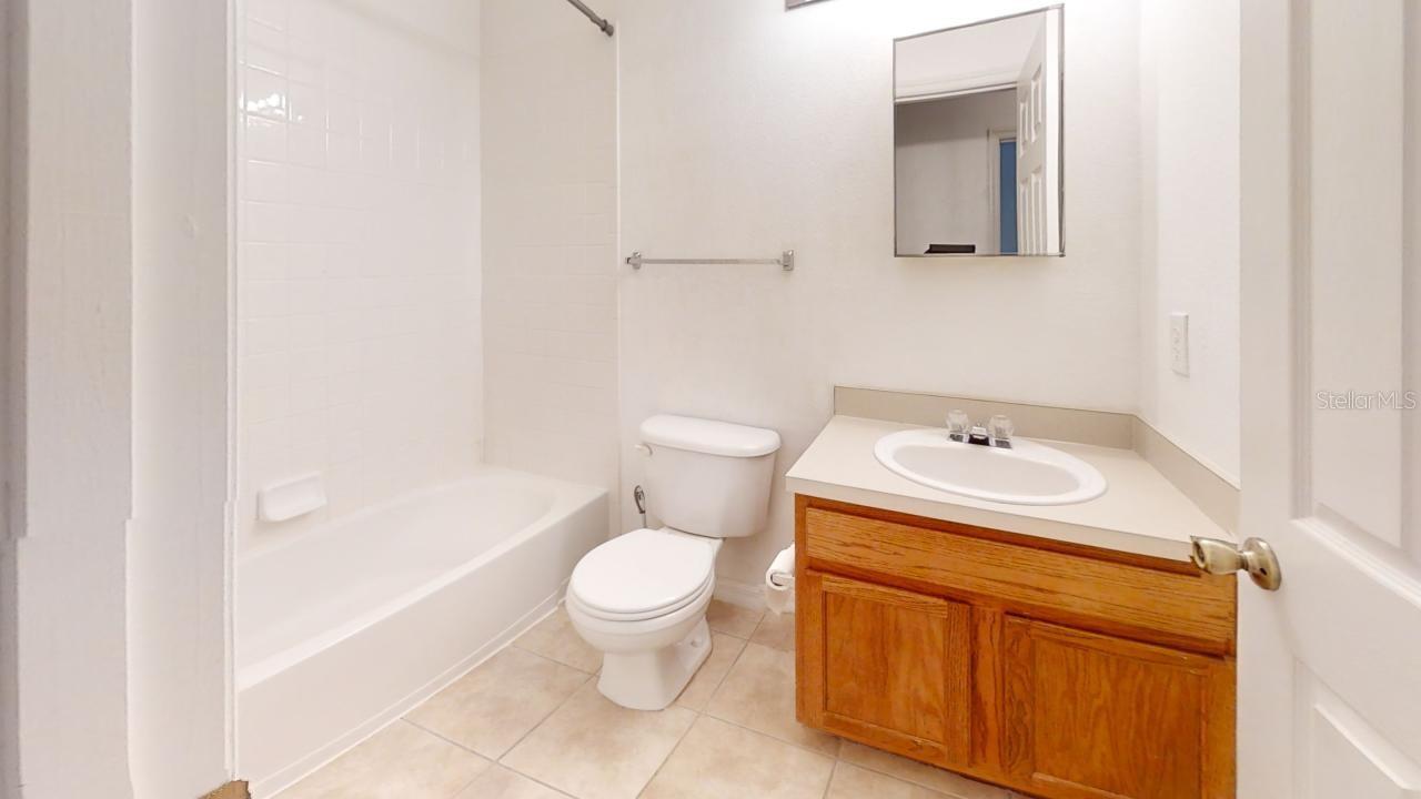 Image 19 of 24 For 4121 Winding River Way