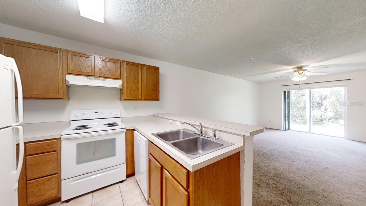 Image 4 of 24 For 4121 Winding River Way