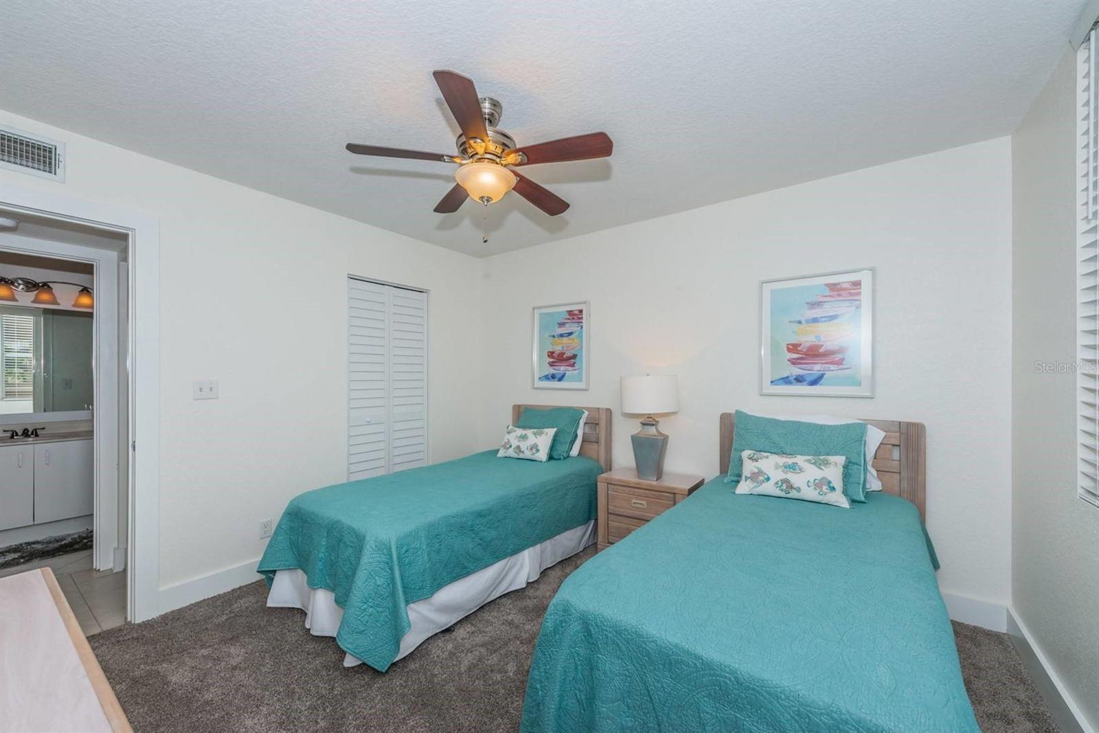 Image 15 of 25 For 6083 Bahia Del Mar Circle 460