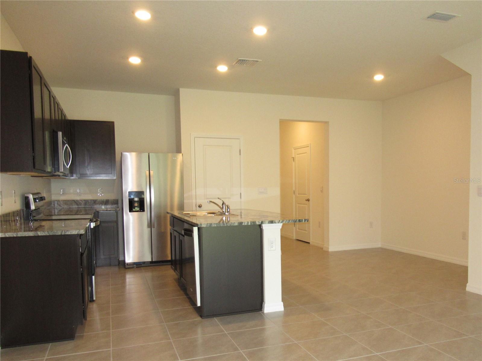 Image 5 of 38 For 33062 Frosted Clover Way