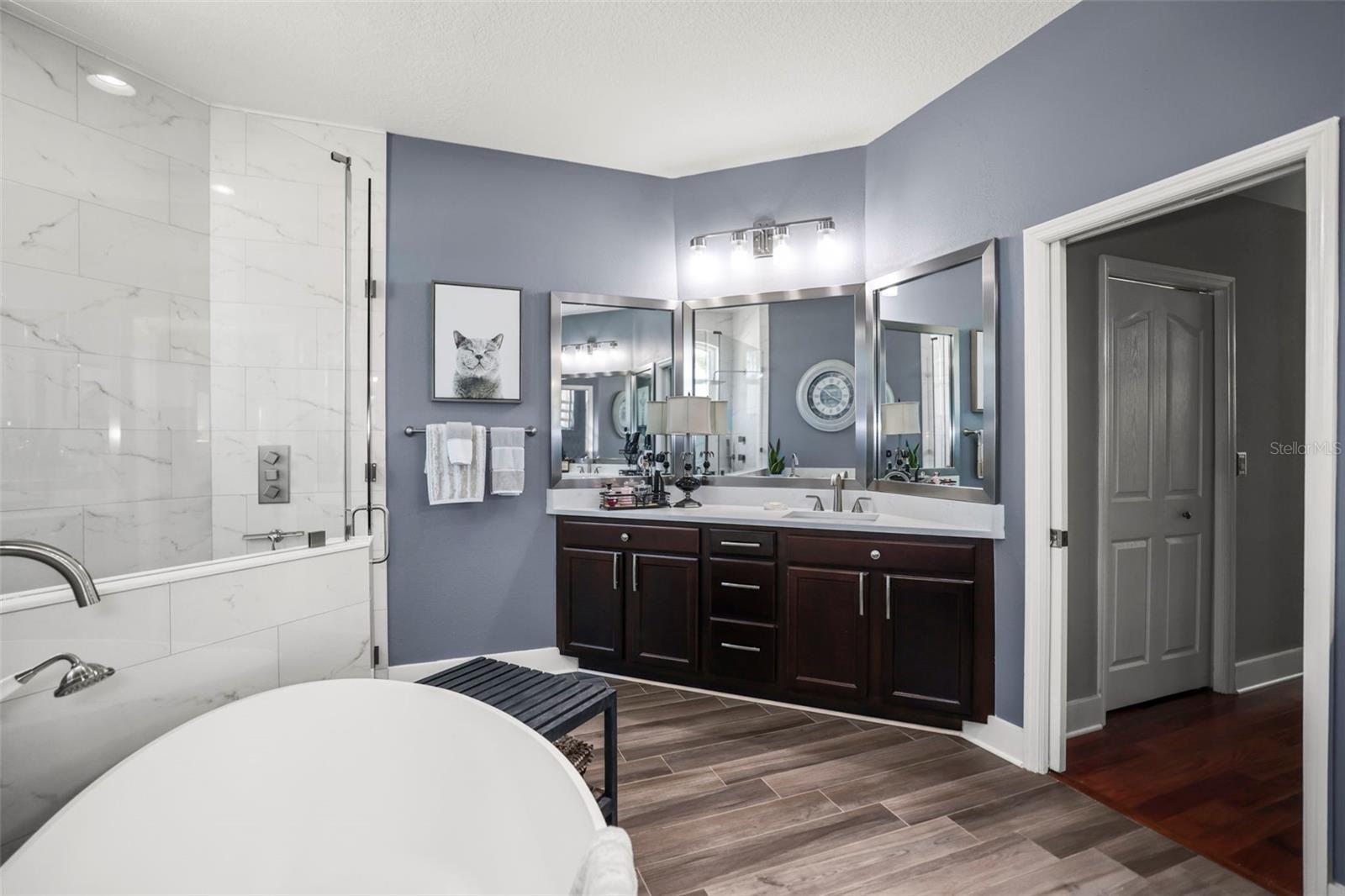 Image 40 of 98 For 18406 Eastwyck Dr