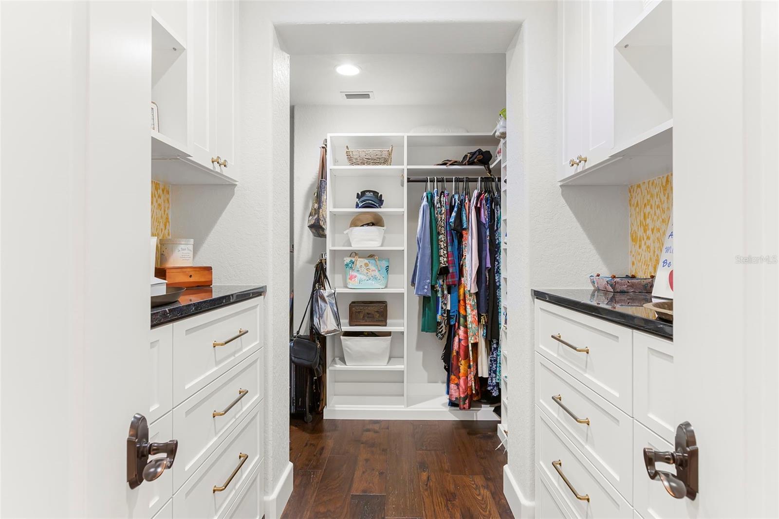 Listing photo id 23 for 815 15th Avenue Ne