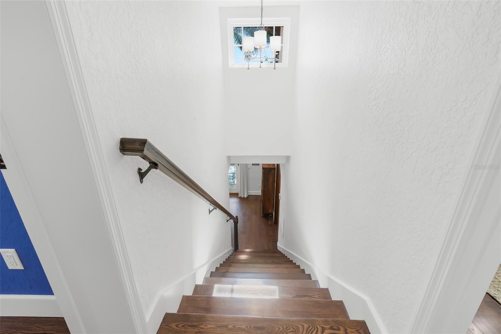 Listing photo id 29 for 815 15th Avenue Ne