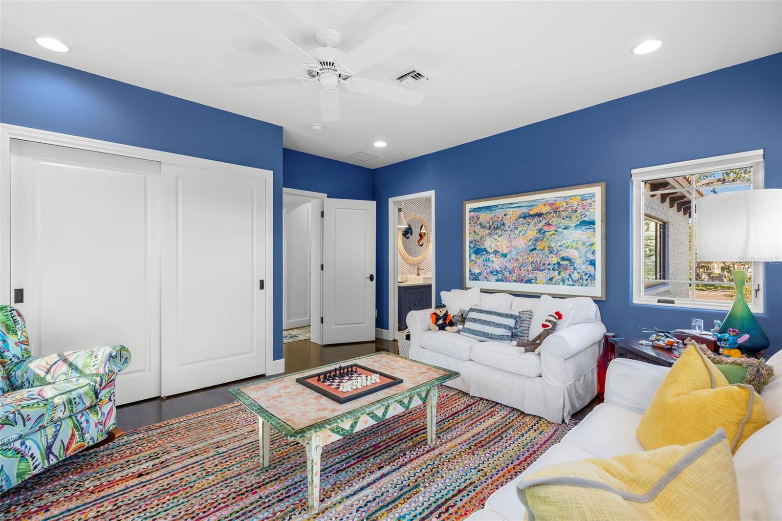 Listing photo id 30 for 815 15th Avenue Ne