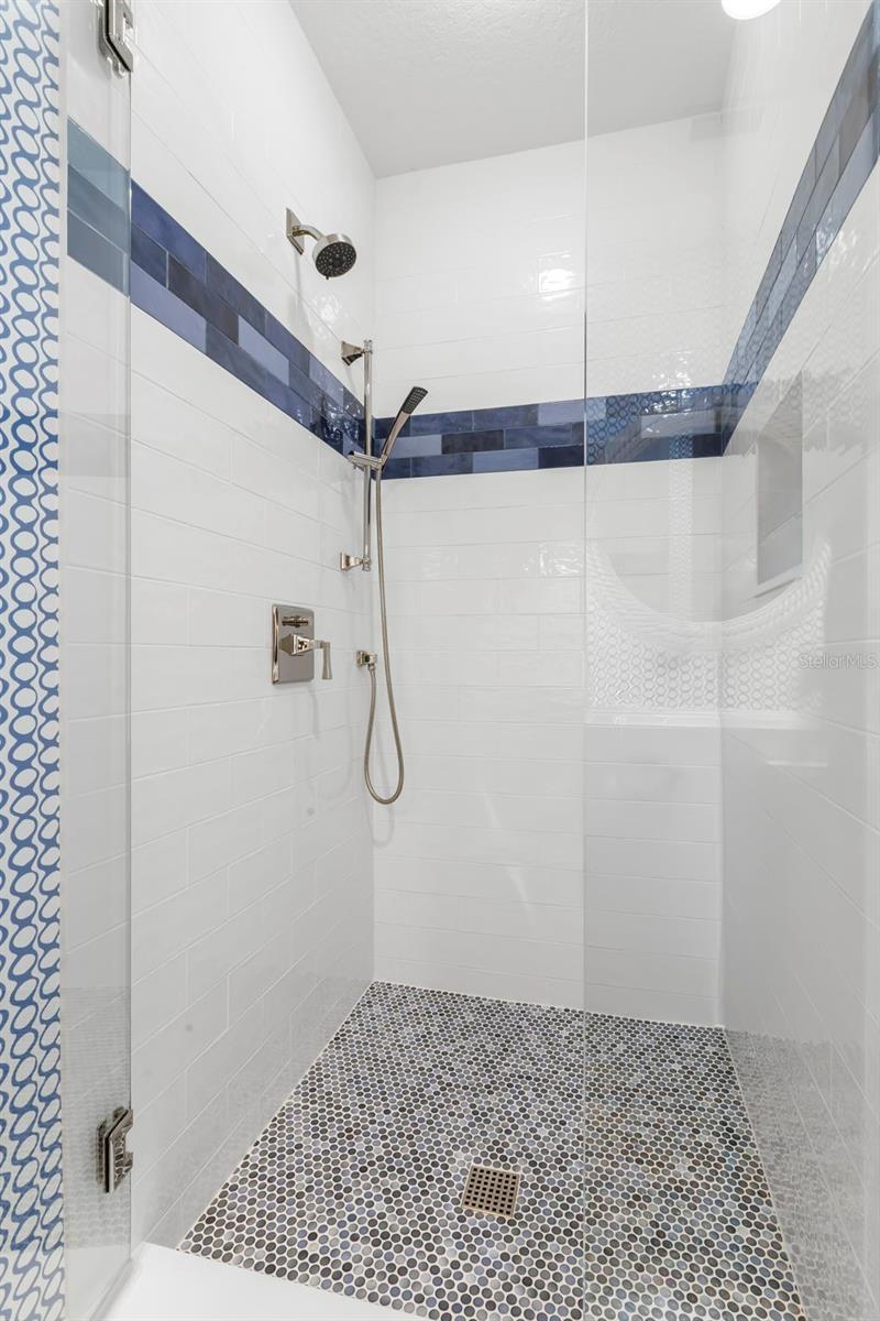 Listing photo id 33 for 815 15th Avenue Ne