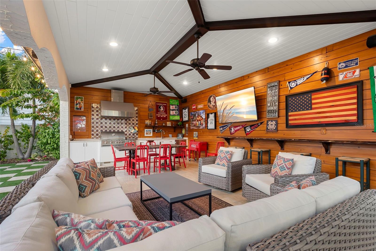 Listing photo id 55 for 815 15th Avenue Ne