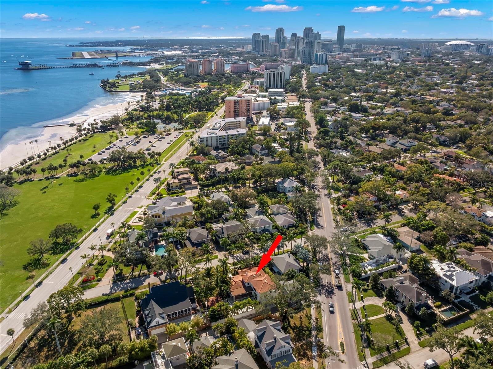 Listing photo id 63 for 815 15th Avenue Ne