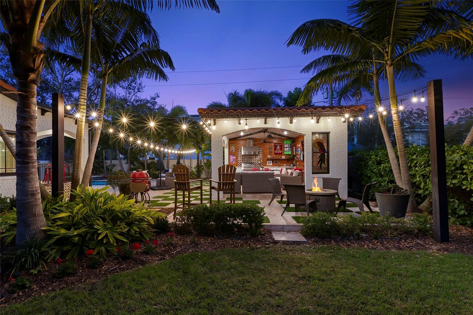 Listing photo id 76 for 815 15th Avenue Ne