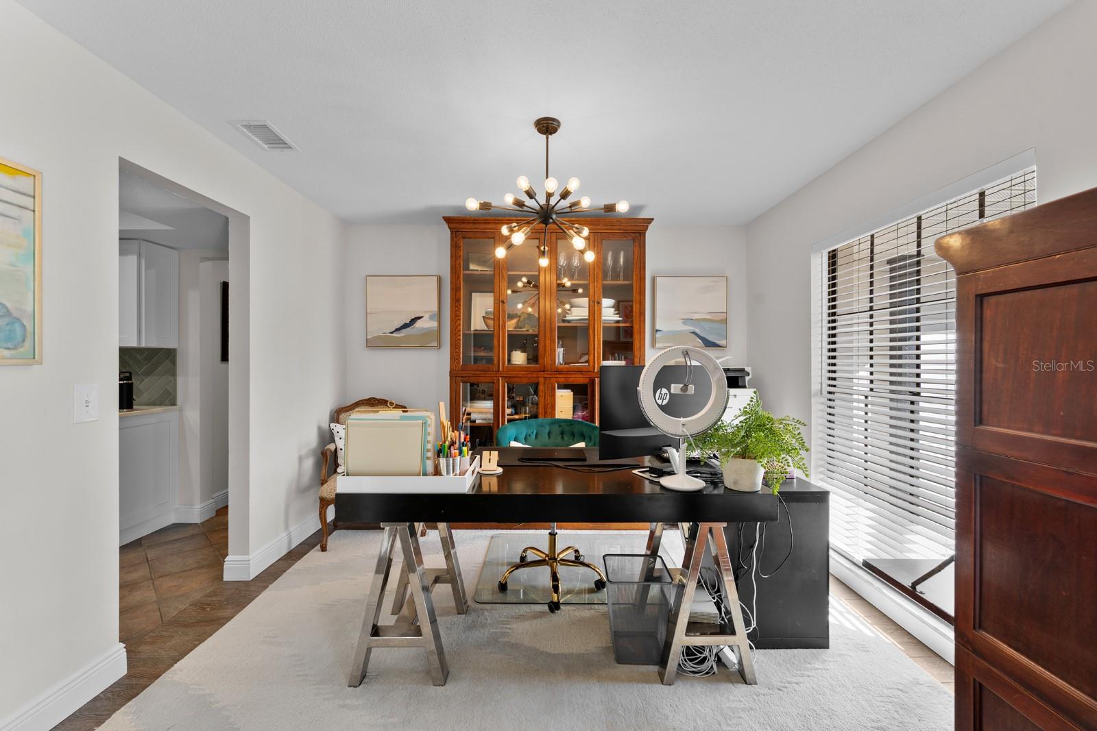 Image 22 of 33 For 2525 Laurelwood Lane