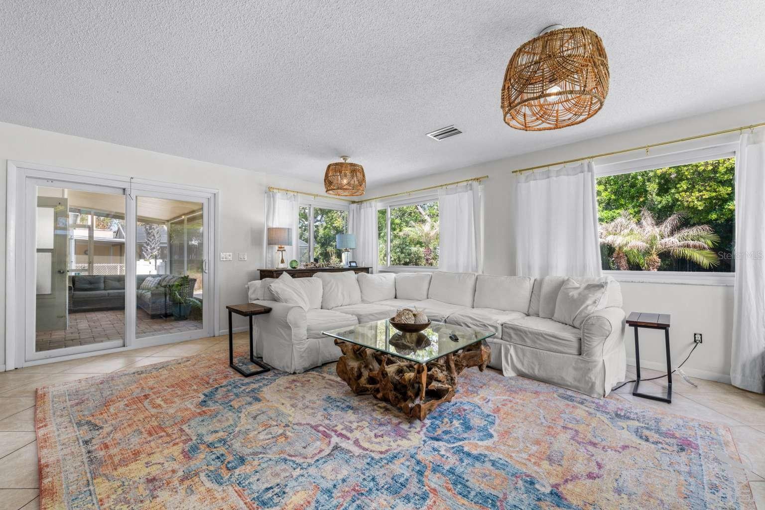 Image 13 of 100 For 812 13th Avenue