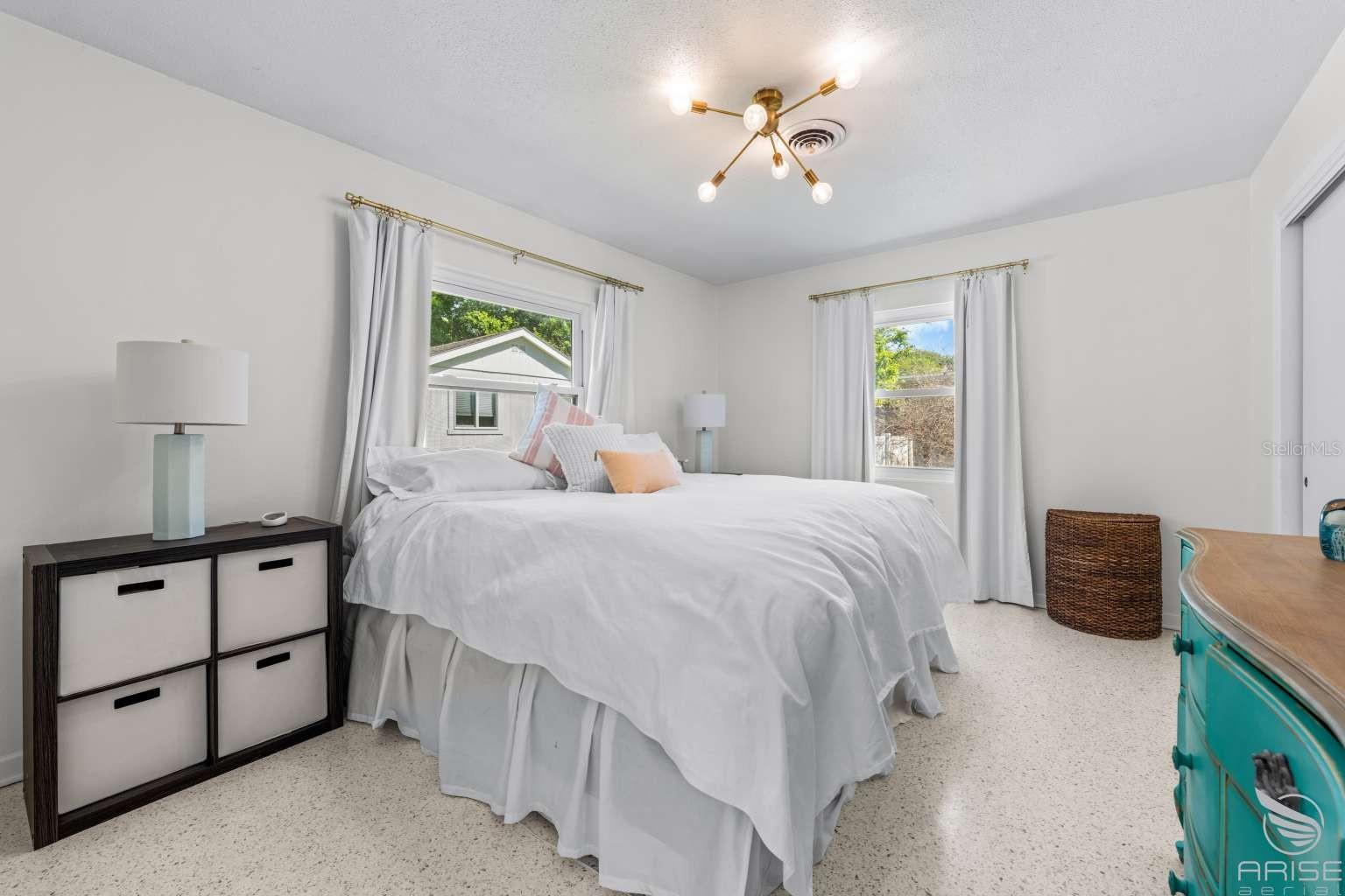 Image 18 of 100 For 812 13th Avenue